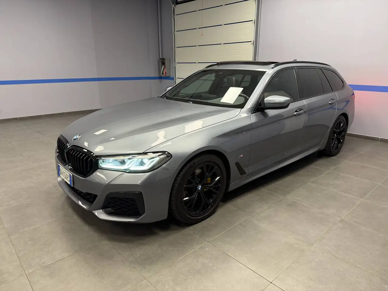 2021 BMW 520 520d Touring mhev 48V xdrive Msport auto TETTO, photograph 3