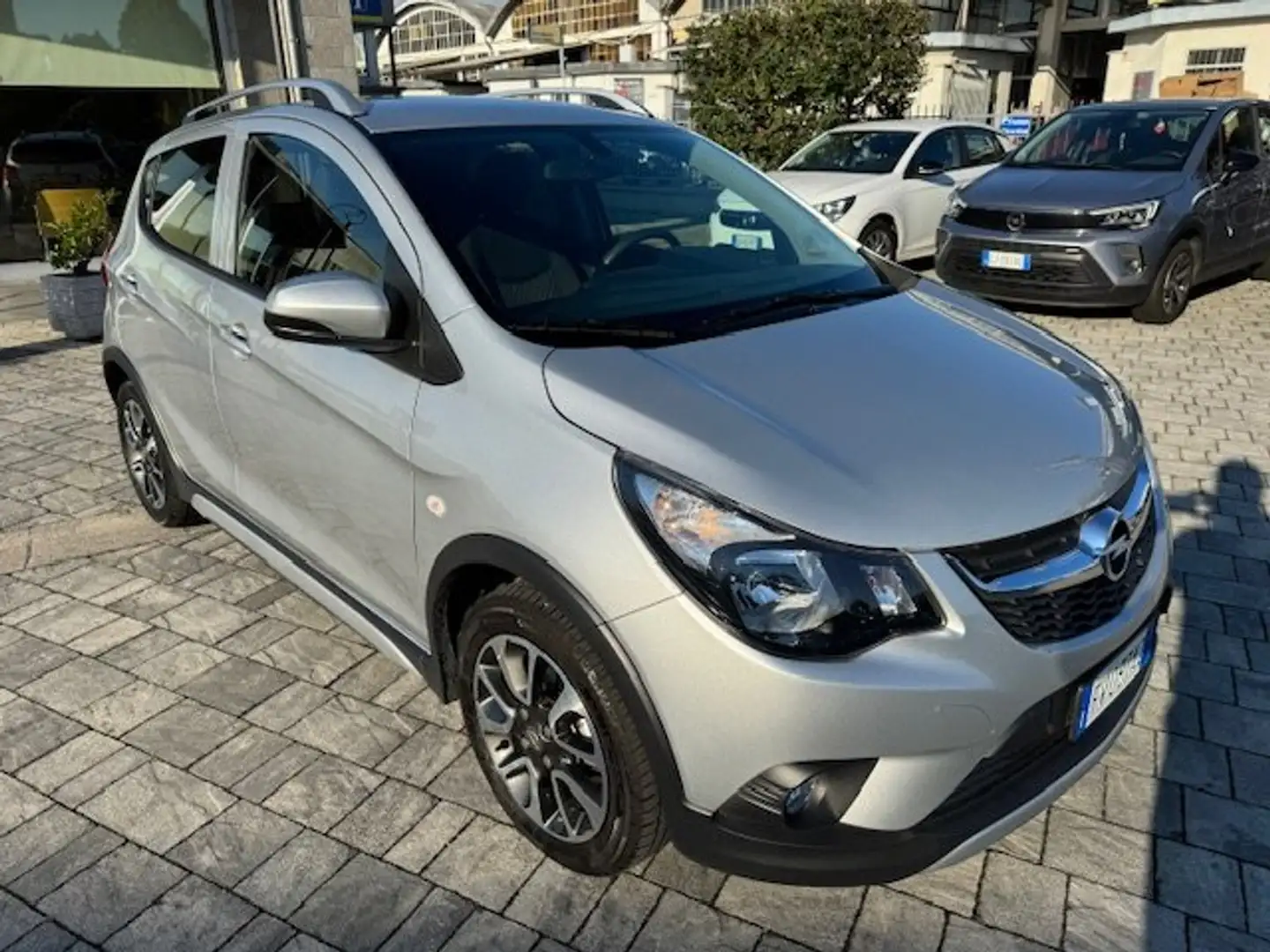 Opel Karl Karl 1.0 Rocks 73cv my19 Argento - 2