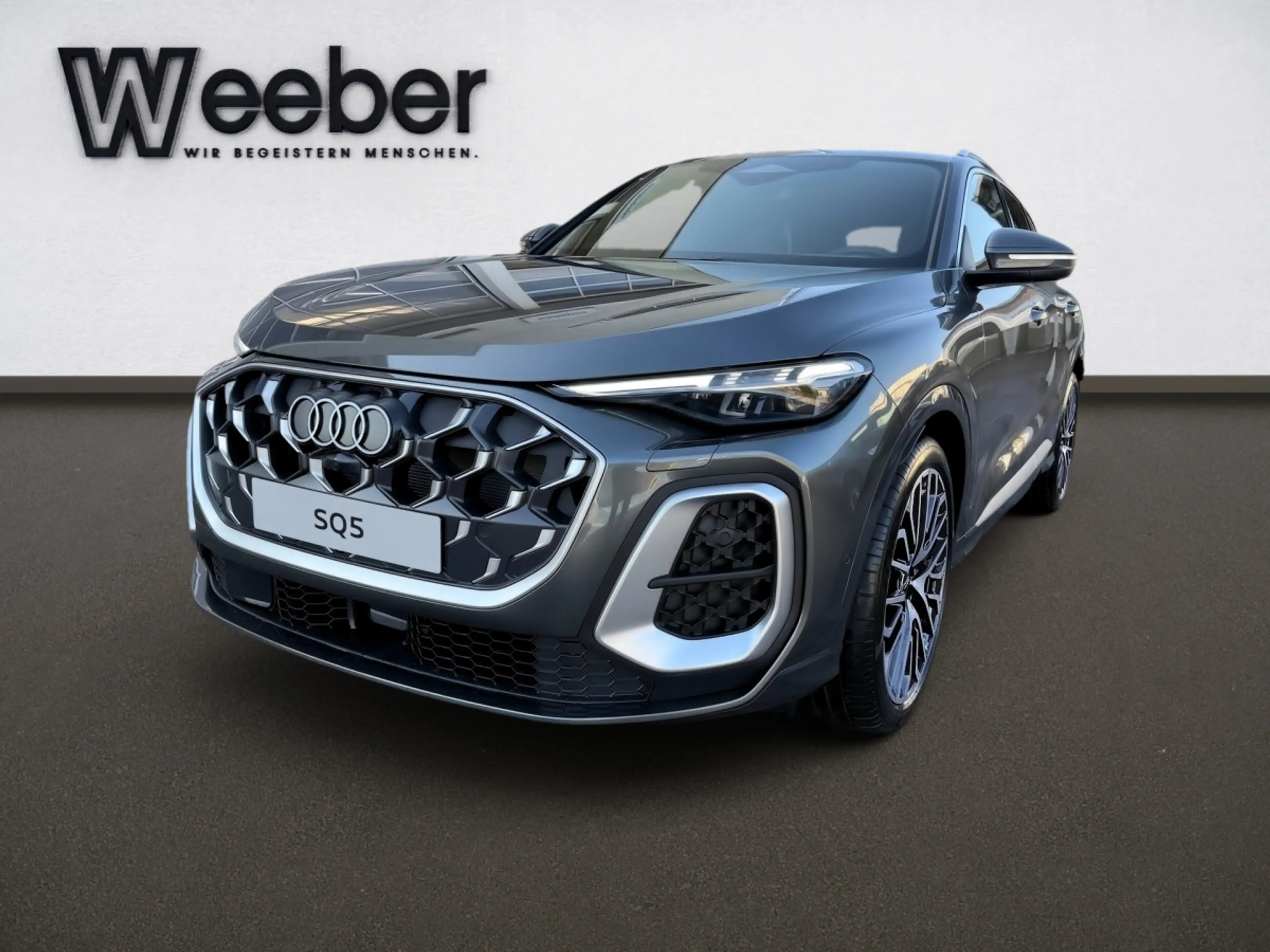 Audi SQ5 SUV TFSI quattro S-Tronic HeadUp Panodach Marix Si — photo 2