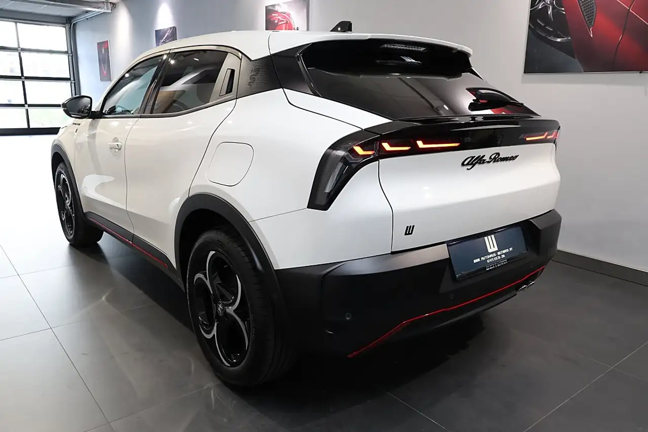 Alfa Romeo Junior 2025