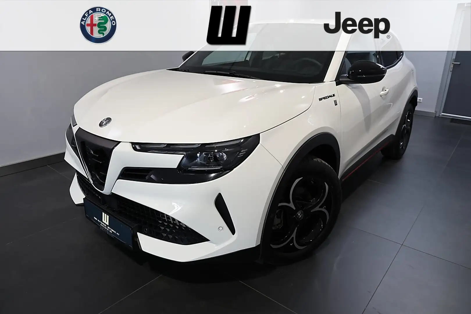 Alfa Romeo Junior Ibrida 1.2 e DCT6 Mild-Hybrid Speciale Weiß - 1