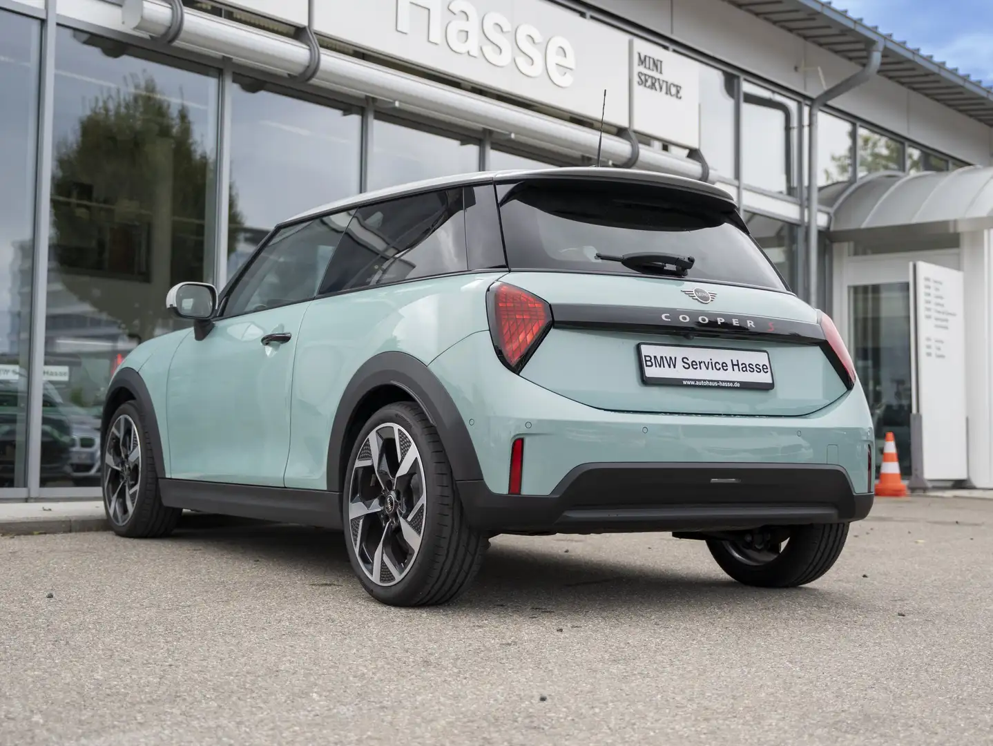 MINI Cooper S Classic Trim Paket M PANO HUD LENKRADHZ Verde - 2