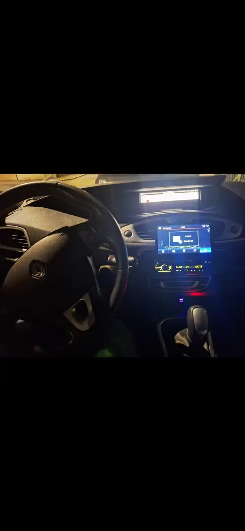 Renault Grand Scenic Scénic III Dynamique 2,0 dCi DPF Automatik Braun - 2