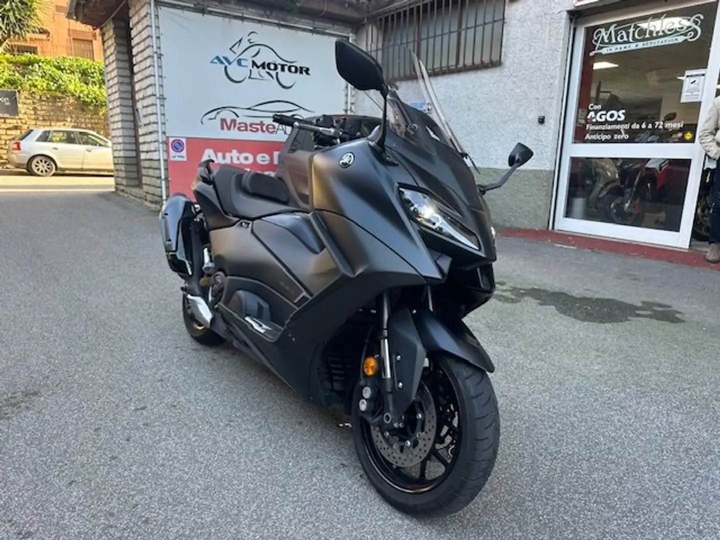 Yamaha TMAX 560 05/2022 km.6249 unipro. Schwarz - 1