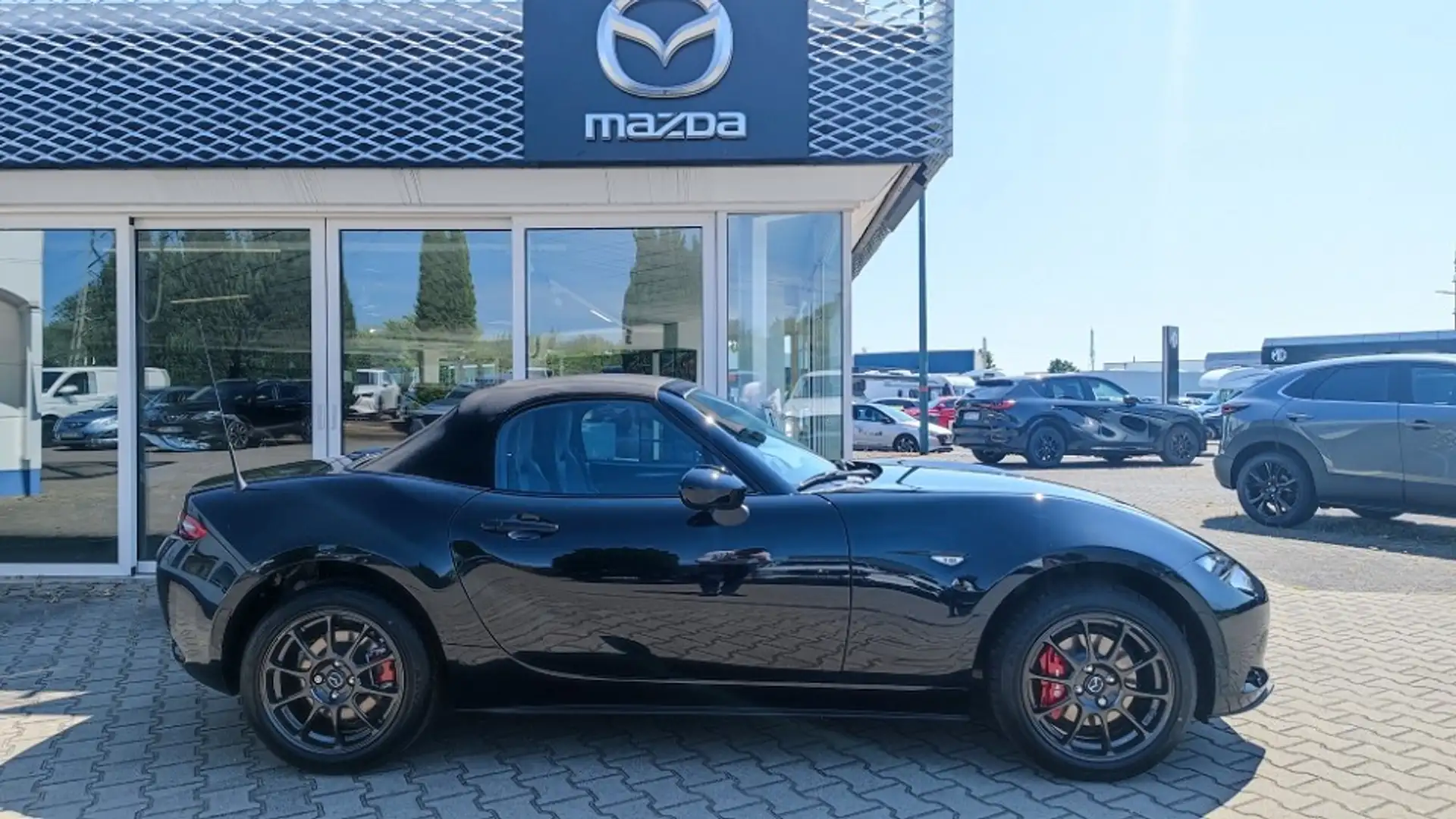 Mazda MX-5 1.5L SKYACTIV-G (132 hp) Homura Brembo BBS Recaro Nero - 2
