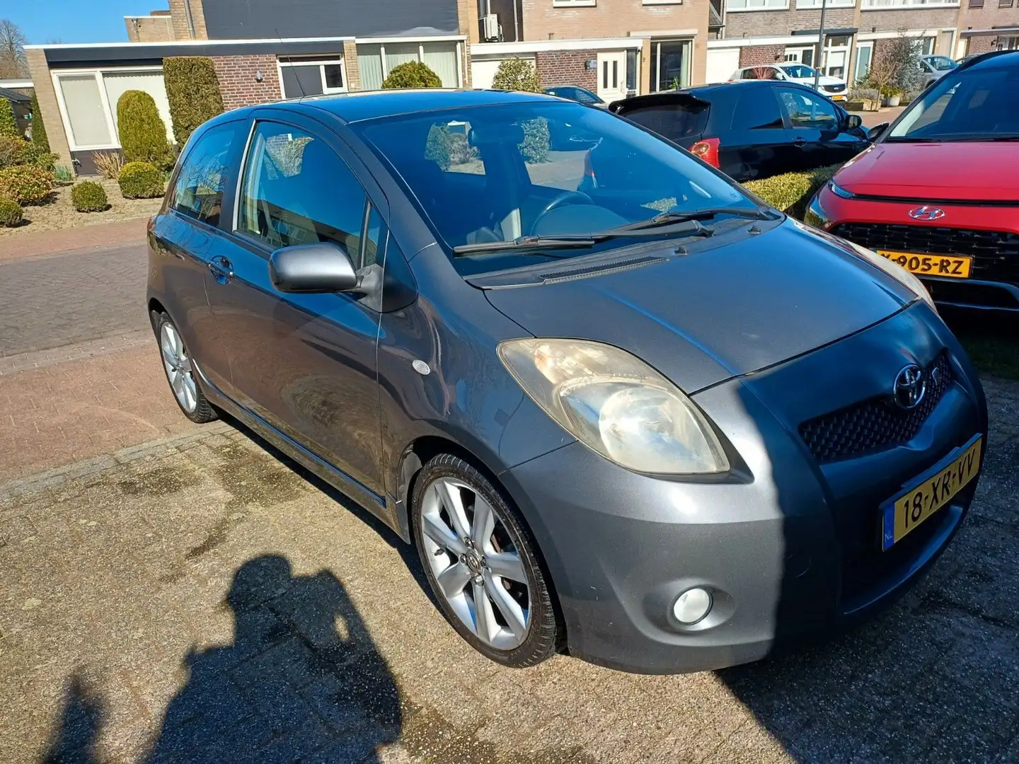 Toyota Yaris 1.8 VVTi TS Grijs - 2