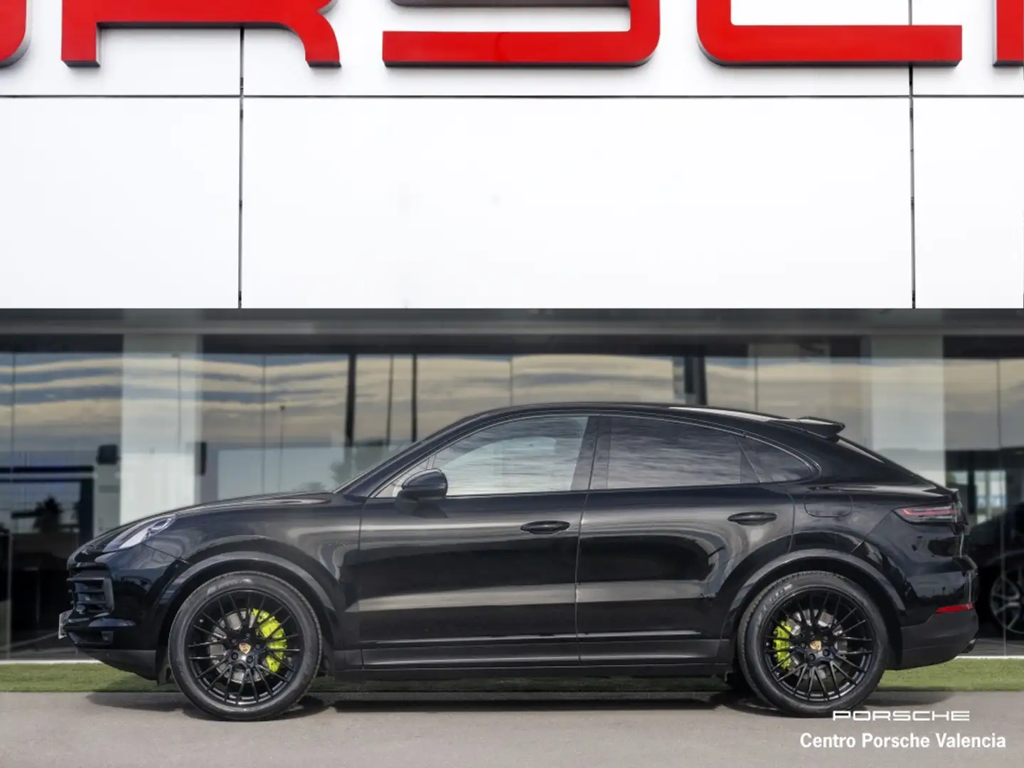 Porsche Cayenne E-Hybrid Platinum Edition Coupé Aut. Negro - 2