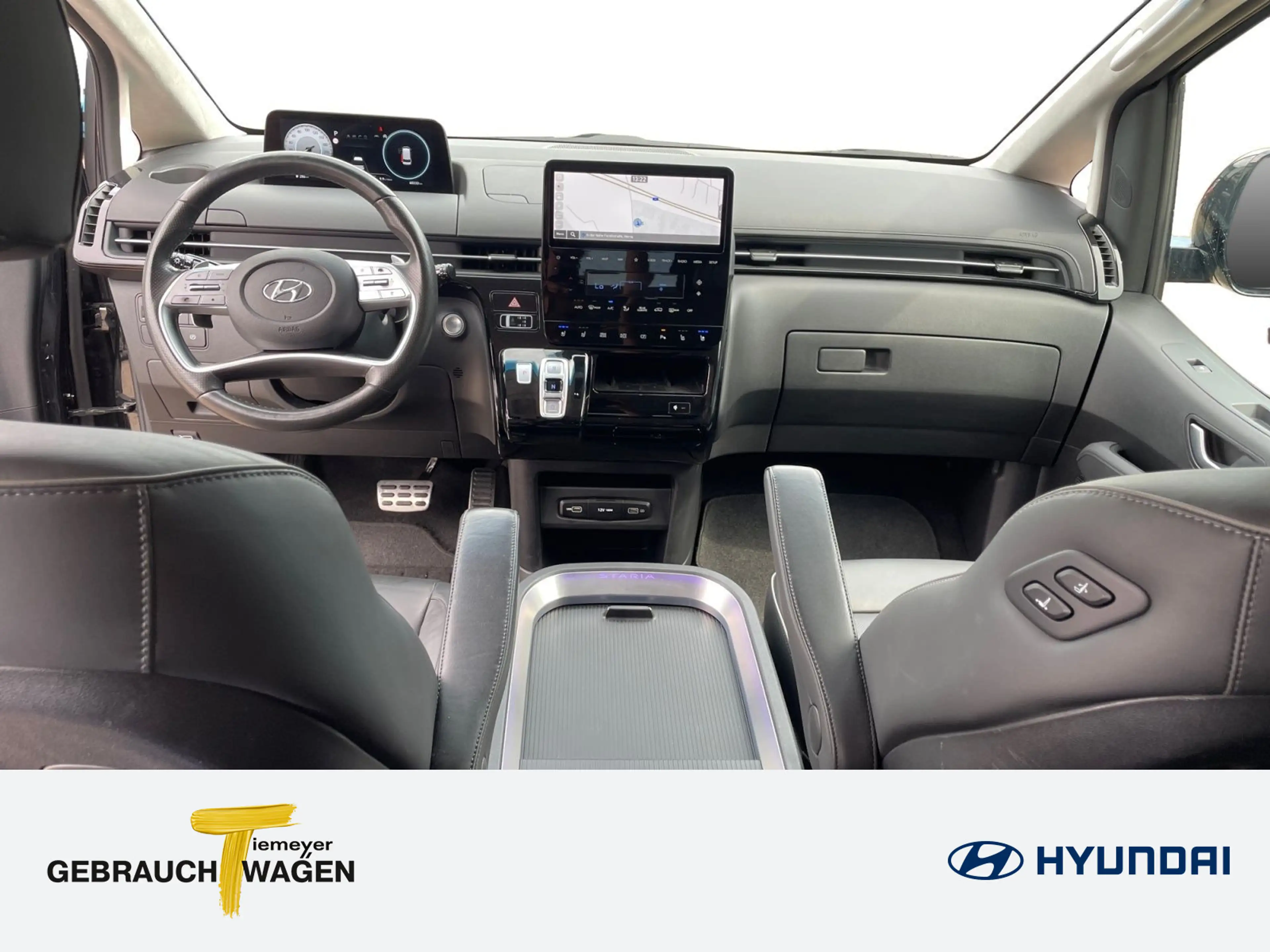 Hyundai STARIA STARIA 2.2 CRDi Signature 2WD Leder Navi PanoD — photo 12