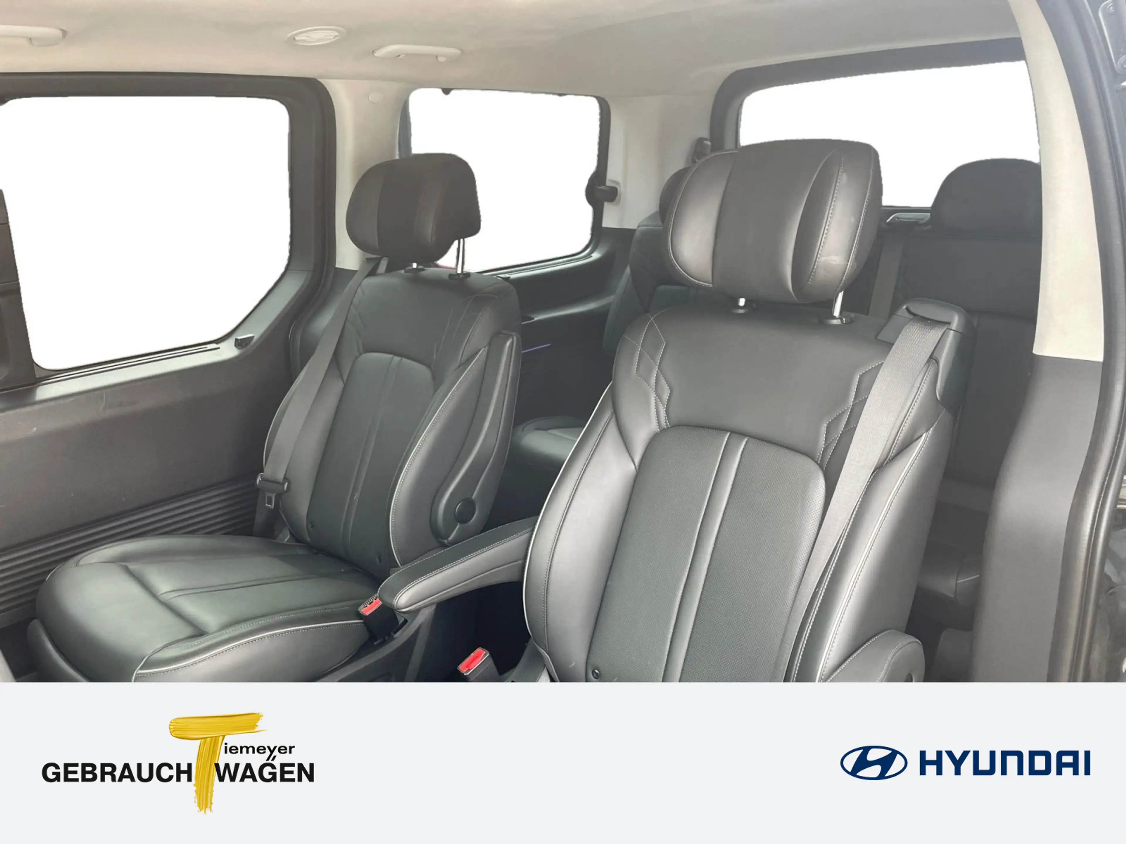 Hyundai STARIA STARIA 2.2 CRDi Signature 2WD Leder Navi PanoD — photo 11