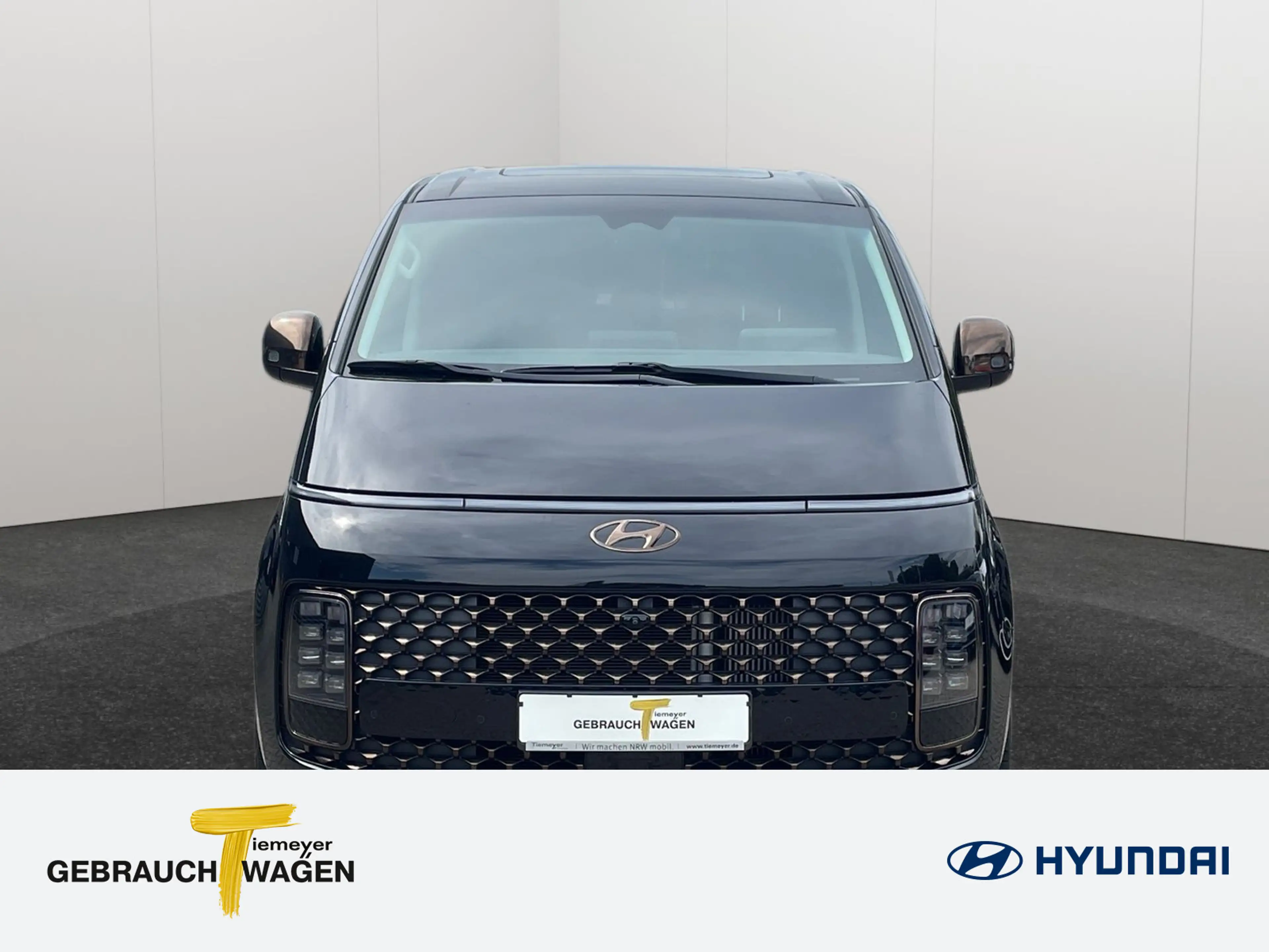 Hyundai STARIA STARIA 2.2 CRDi Signature 2WD Leder Navi PanoD — photo 2