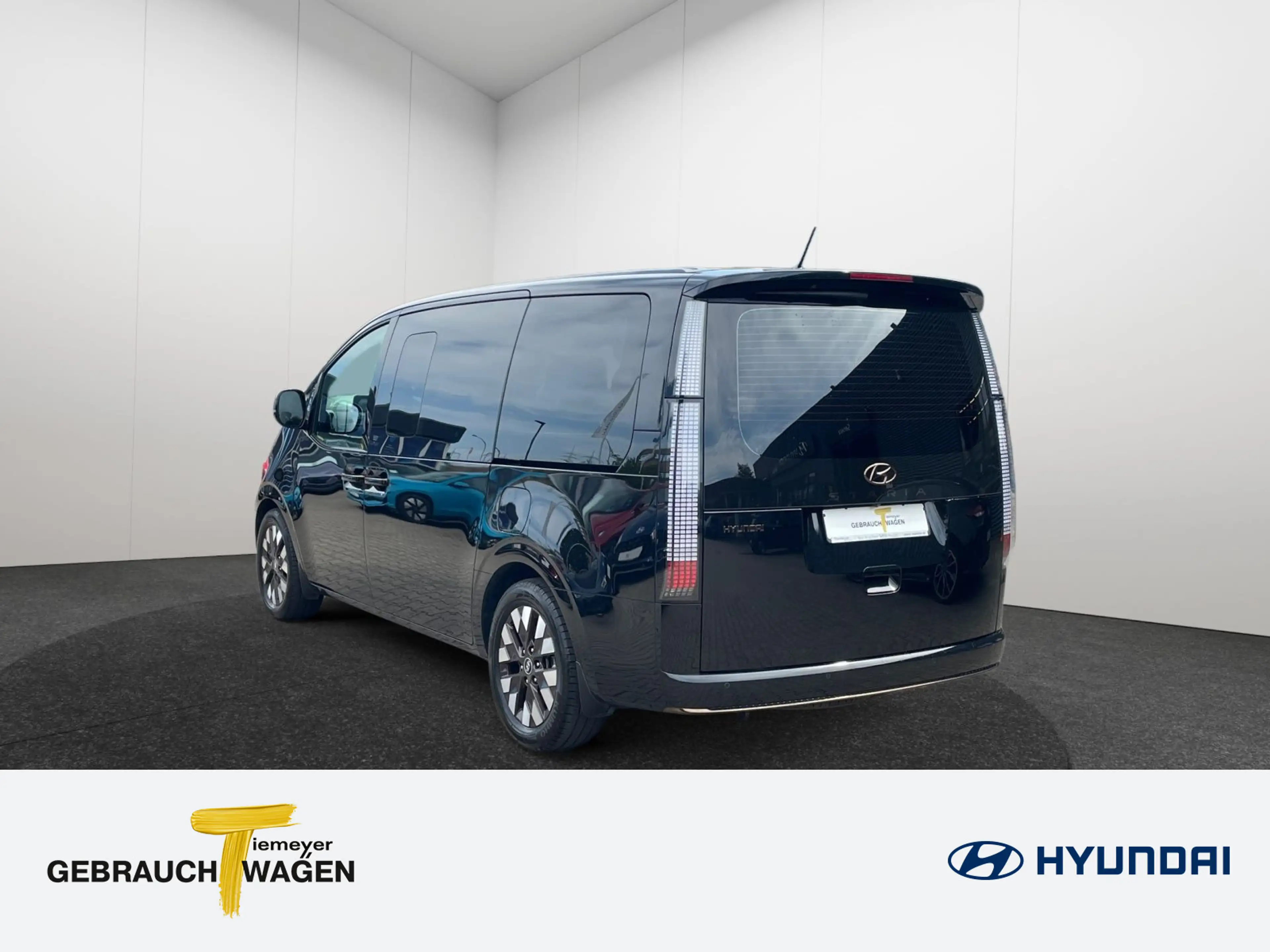 Hyundai STARIA STARIA 2.2 CRDi Signature 2WD Leder Navi PanoD — photo 7