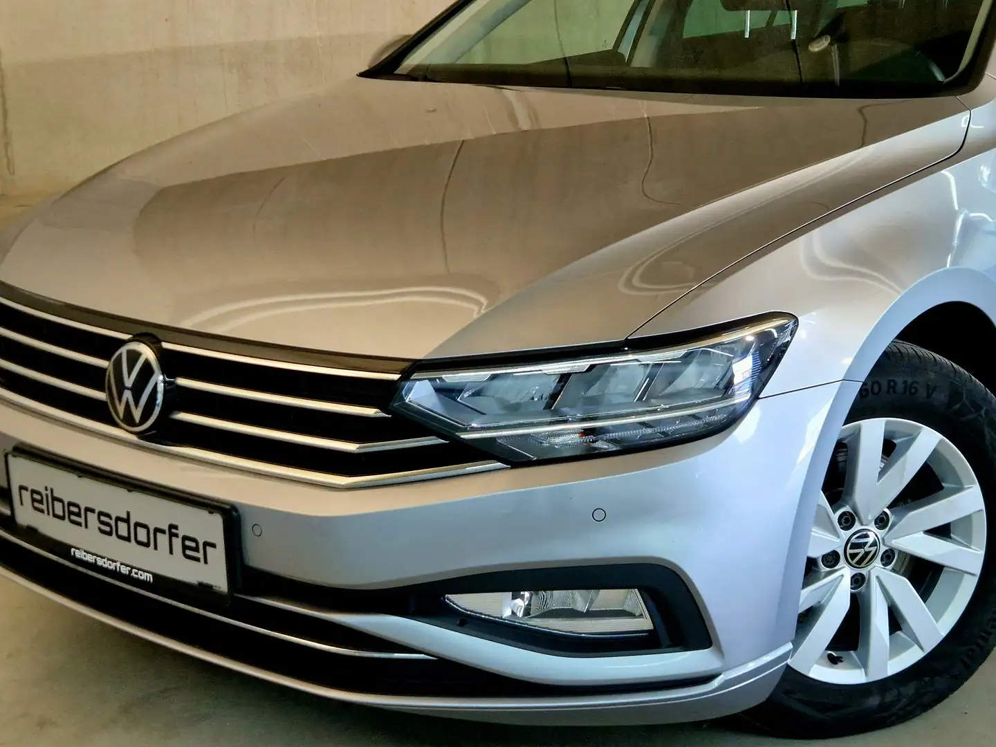 Volkswagen Passat Variant Business TDI DSG Silber - 2