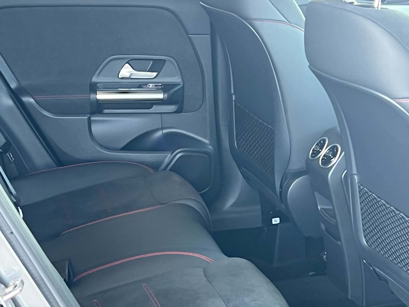 Mercedes-Benz GLA 180 AMG 2025 panodak distronic 360°camera keylessgo — photo 12