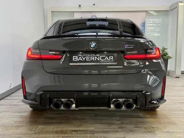 BMW M3 view 5
