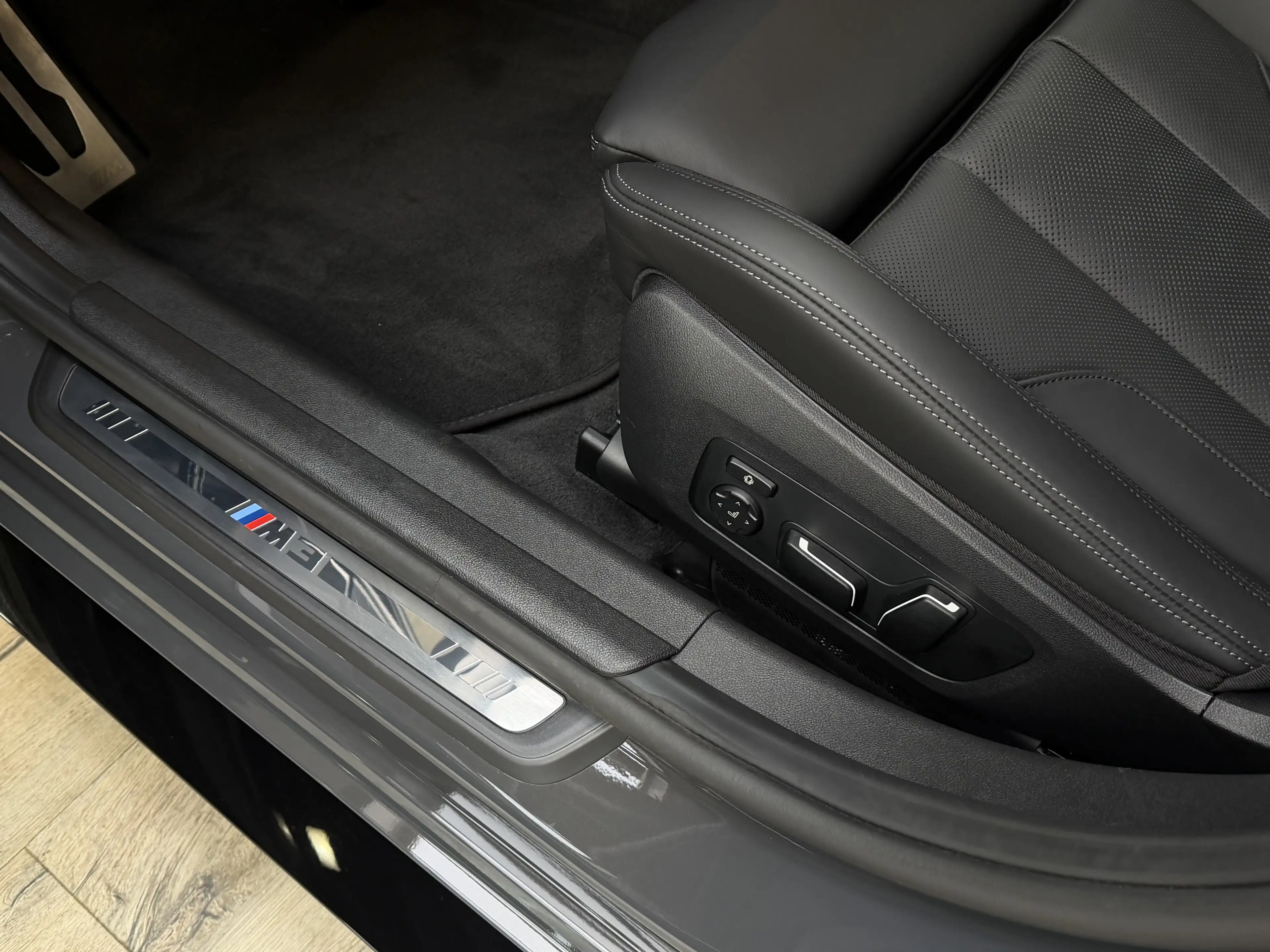 BMW M3 xDrive Competition Sitzlüft. ACC 360° Carbon — photo 15