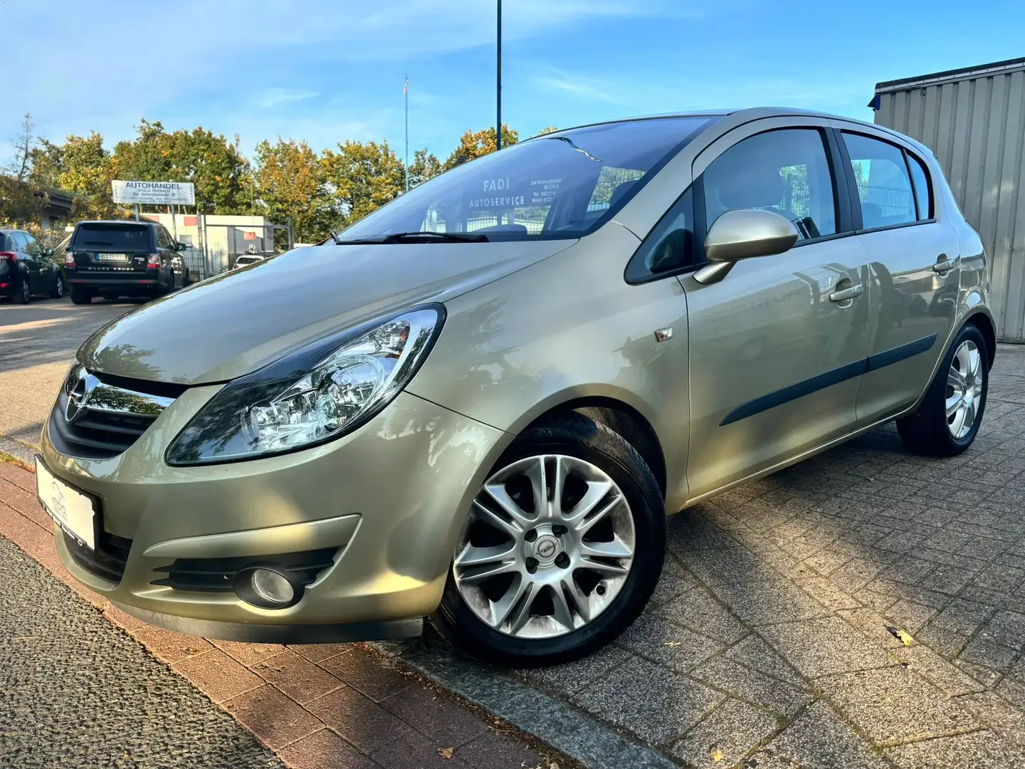 Opel Corsa Innovation "110 Jahre"Automatik Gold - 1