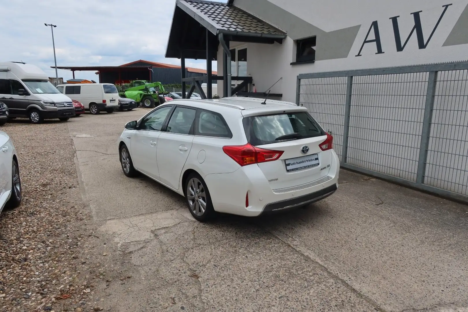 Toyota Auris Touring Sports Hybrid Executive|Leder|NAV| Blanco - 2