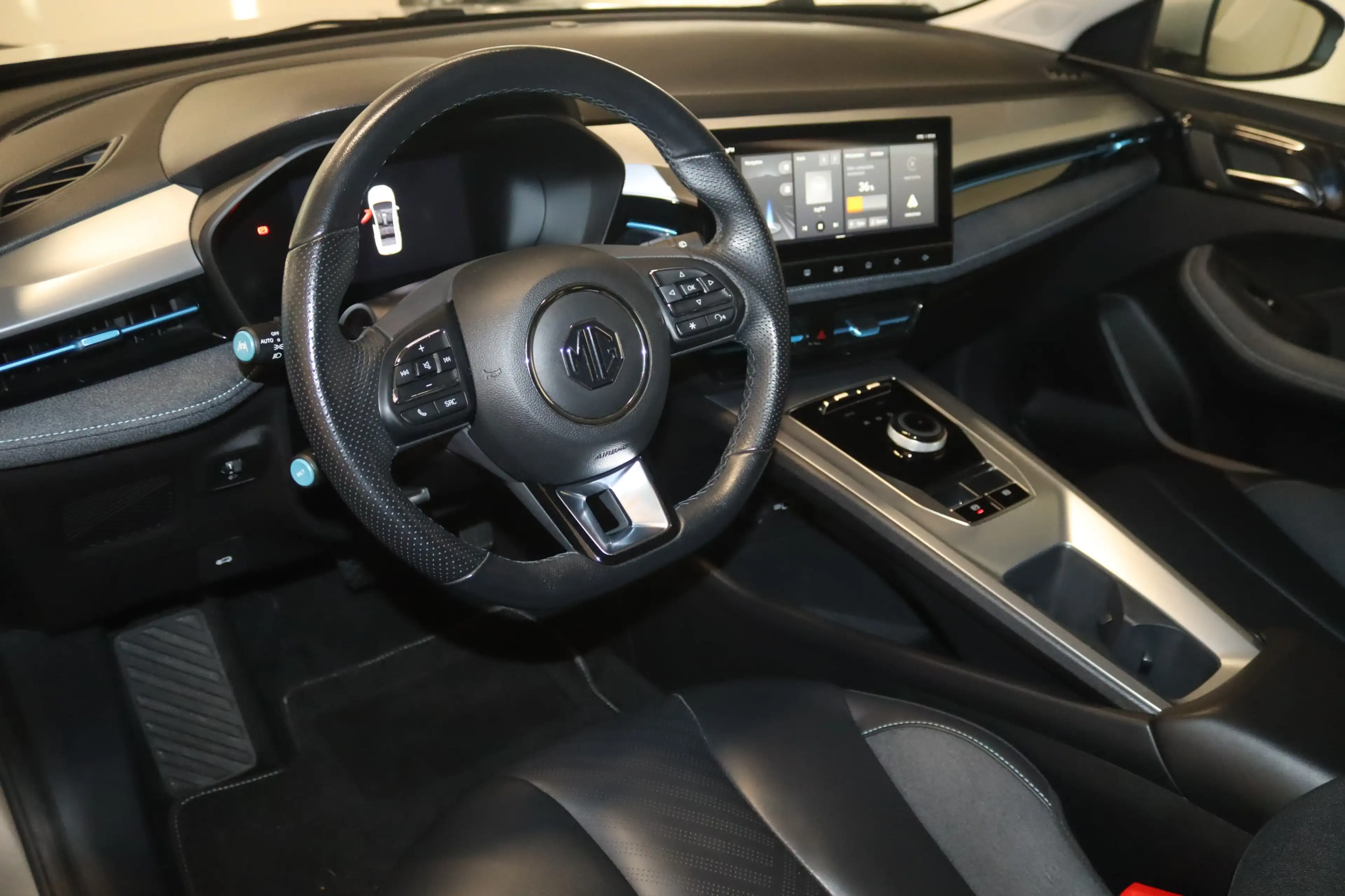 MG MG5 Luxury 61,1 kw h-NAV-LED-360°-APPS-LEDER- — photo 9