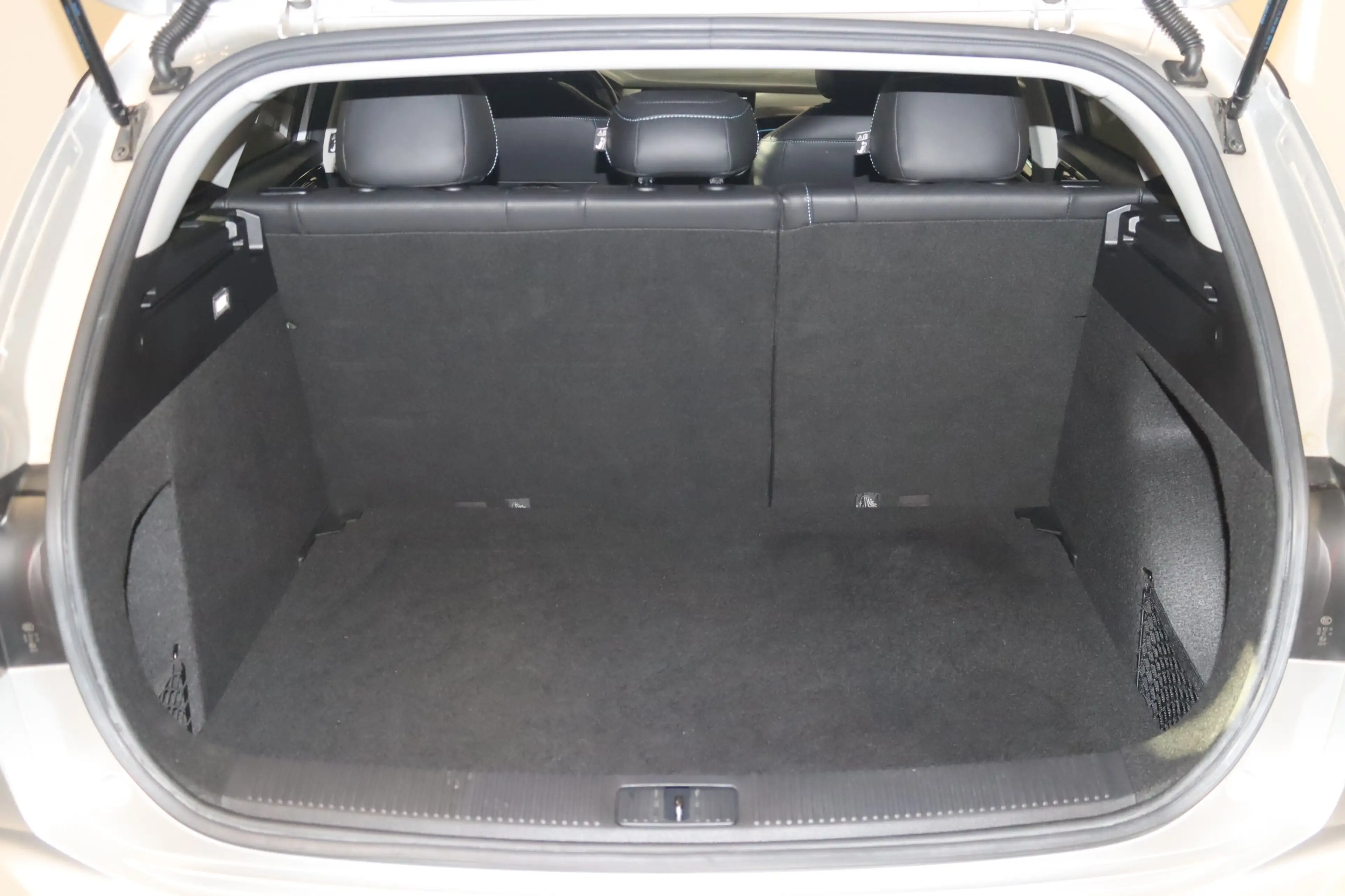 MG MG5 Luxury 61,1 kw h-NAV-LED-360°-APPS-LEDER- — photo 7