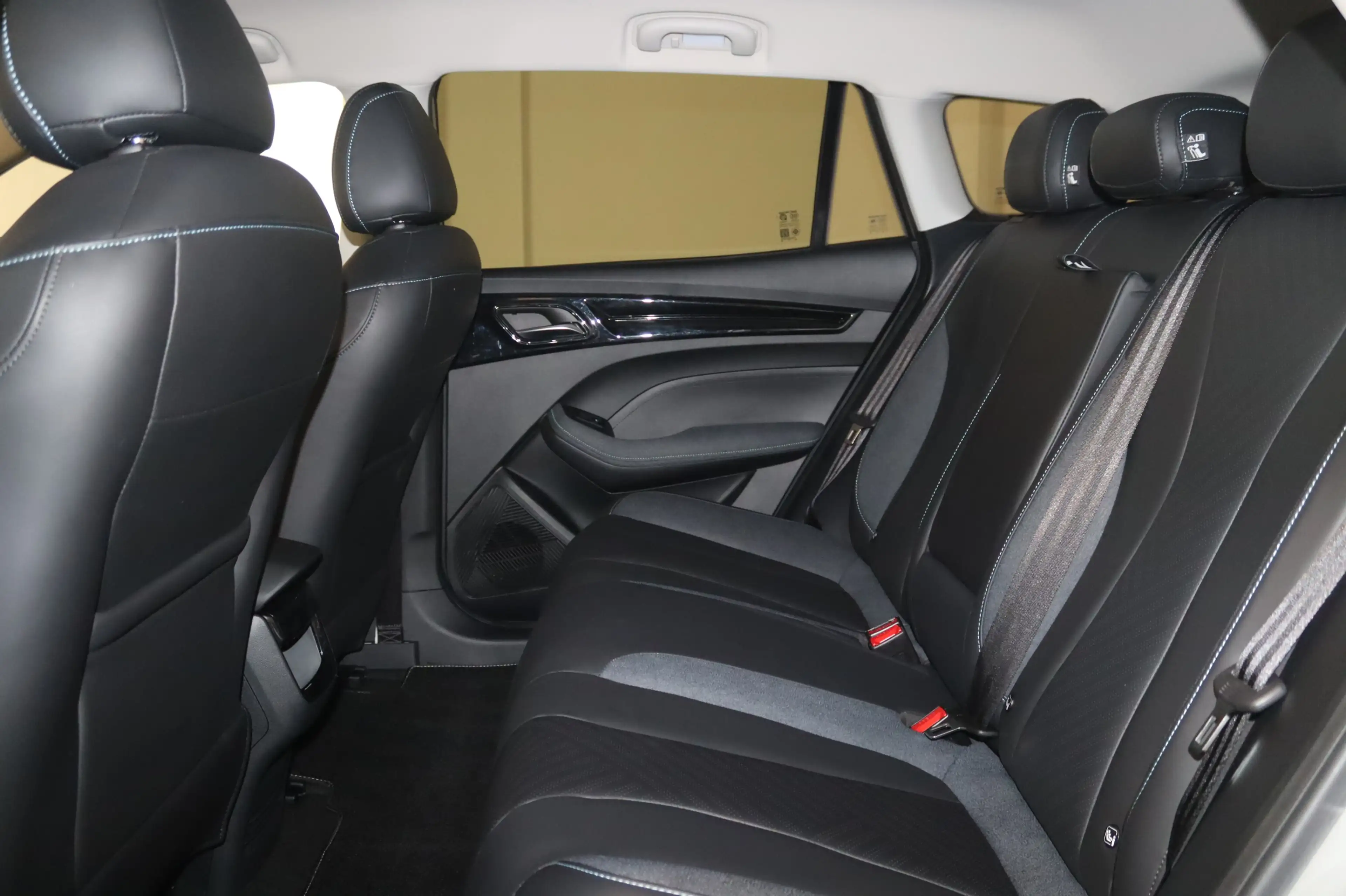 MG MG5 Luxury 61,1 kw h-NAV-LED-360°-APPS-LEDER- — photo 11