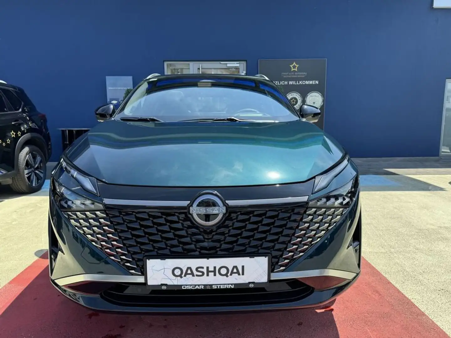 Nissan Qashqai Tekna+  1,3 DIG-T MHEV Automatik 2025 Grün - 1