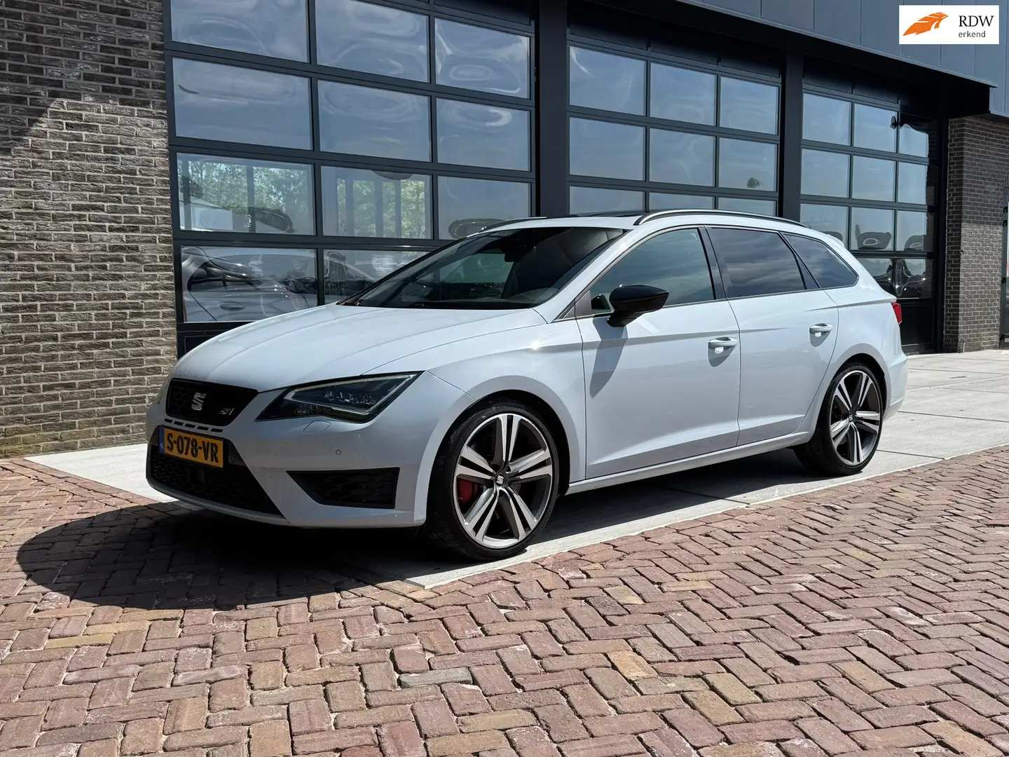 SEAT Leon ST 2.0 TSI Cupra 280 | Stage 2 | VOL | Dak | CarPl Wit - 1