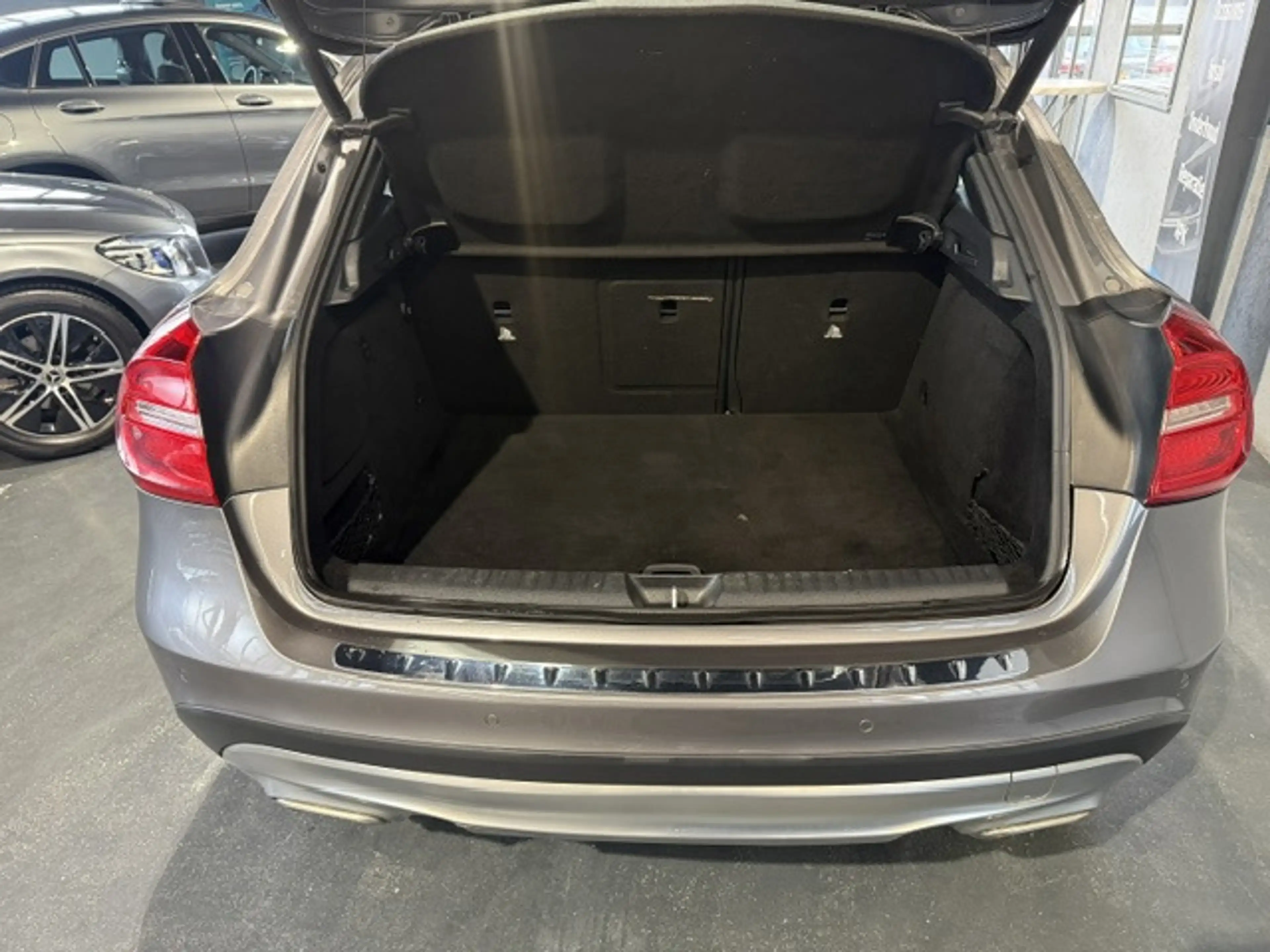 Mercedes-Benz GLA 200 Prestige Aut.1e eig.|Pano|Leder|Navi|Cruise — photo 8
