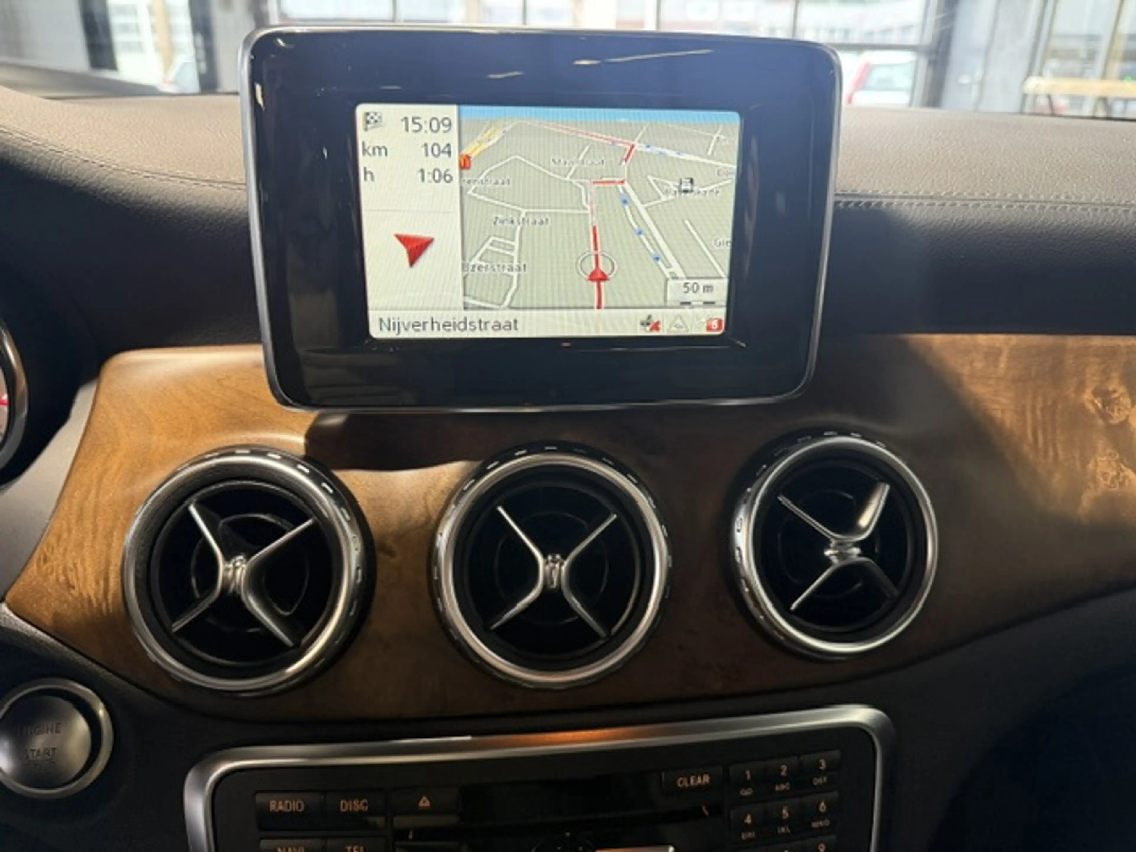 Mercedes-Benz GLA 200 Prestige Aut.1e eig.|Pano|Leder|Navi|Cruise — photo 6