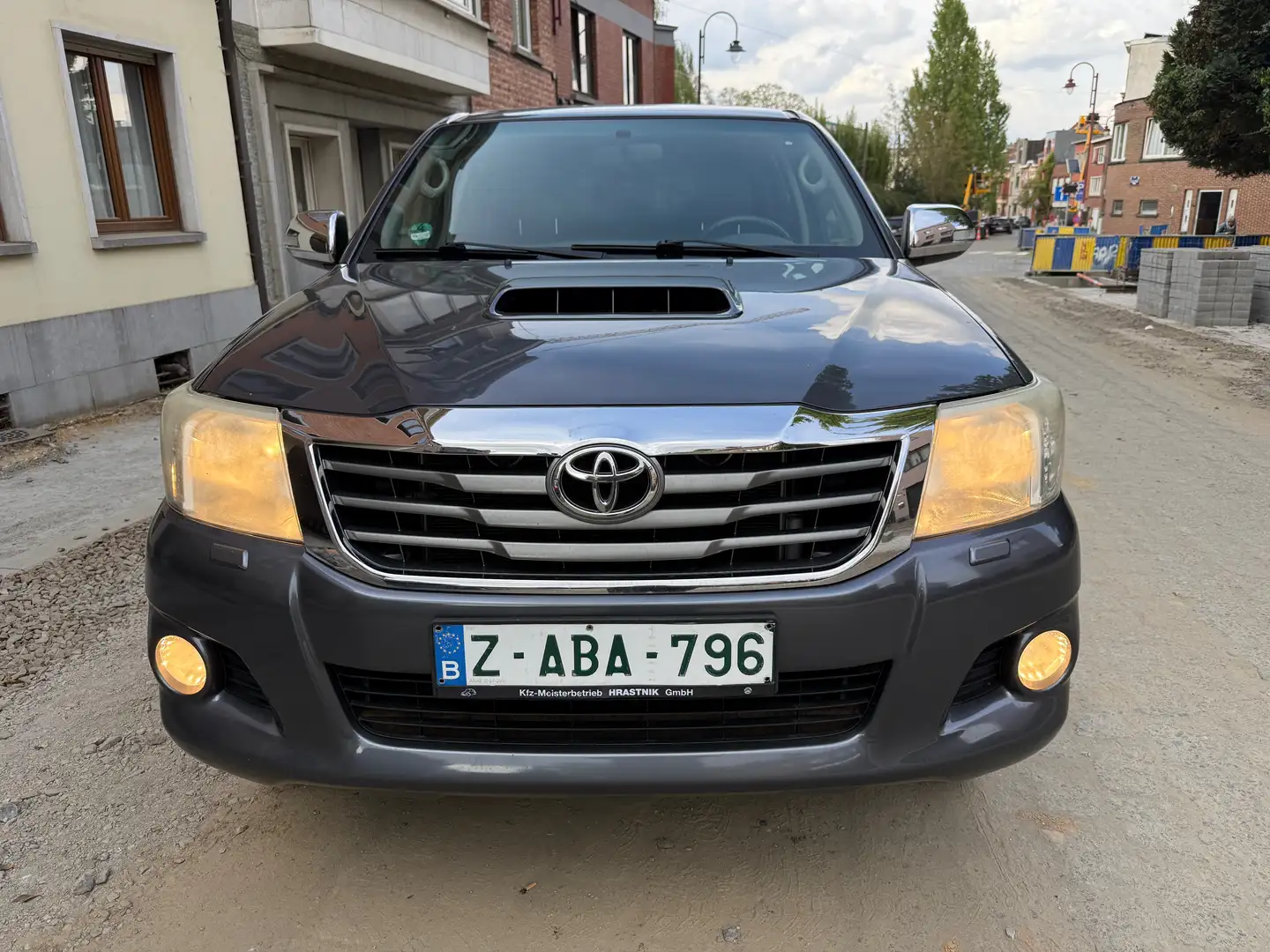 Toyota Hilux 3.0 D-4D 4WD SRX ** EXPORT ** Gris - 2