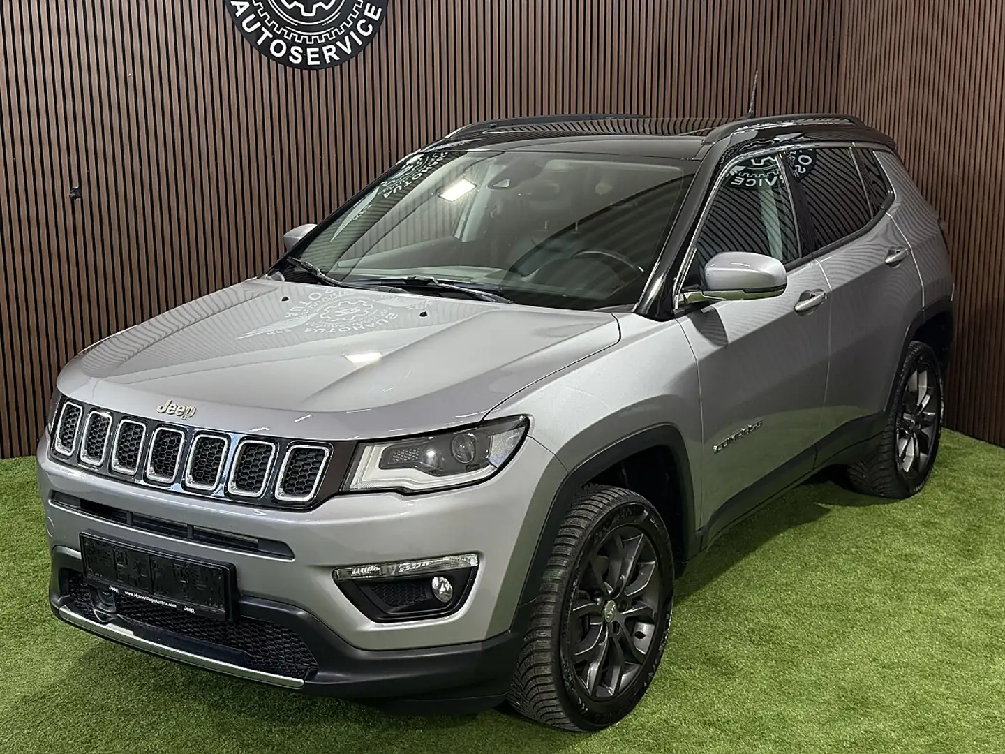 Jeep Compass 2,0 MultiJet II AWD Limited Aut. Grau - 2