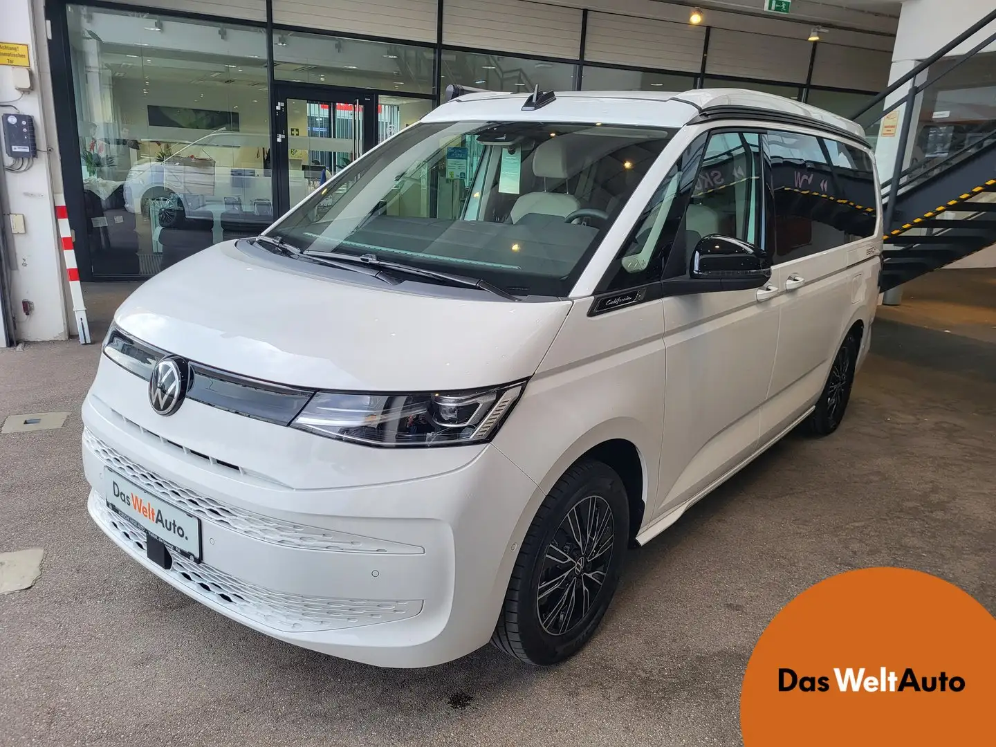 Volkswagen T6 California VW T6 California Beach eHybrid 180 kW 4M Wit - 1