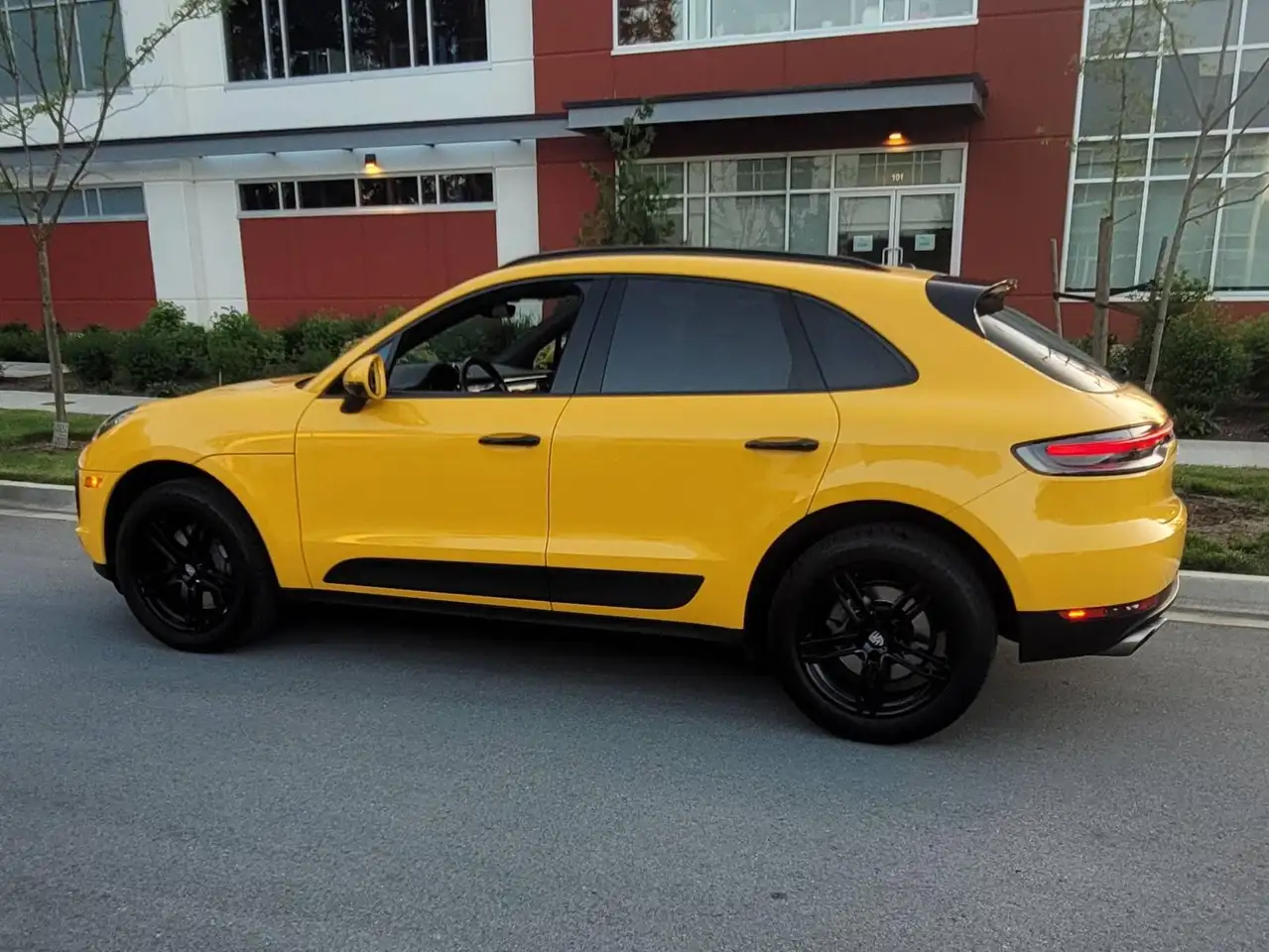 Porsche Macan снимка Porsche Macan