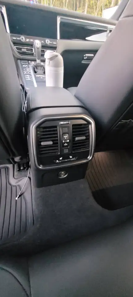 Porsche Macan снимка Porsche Macan