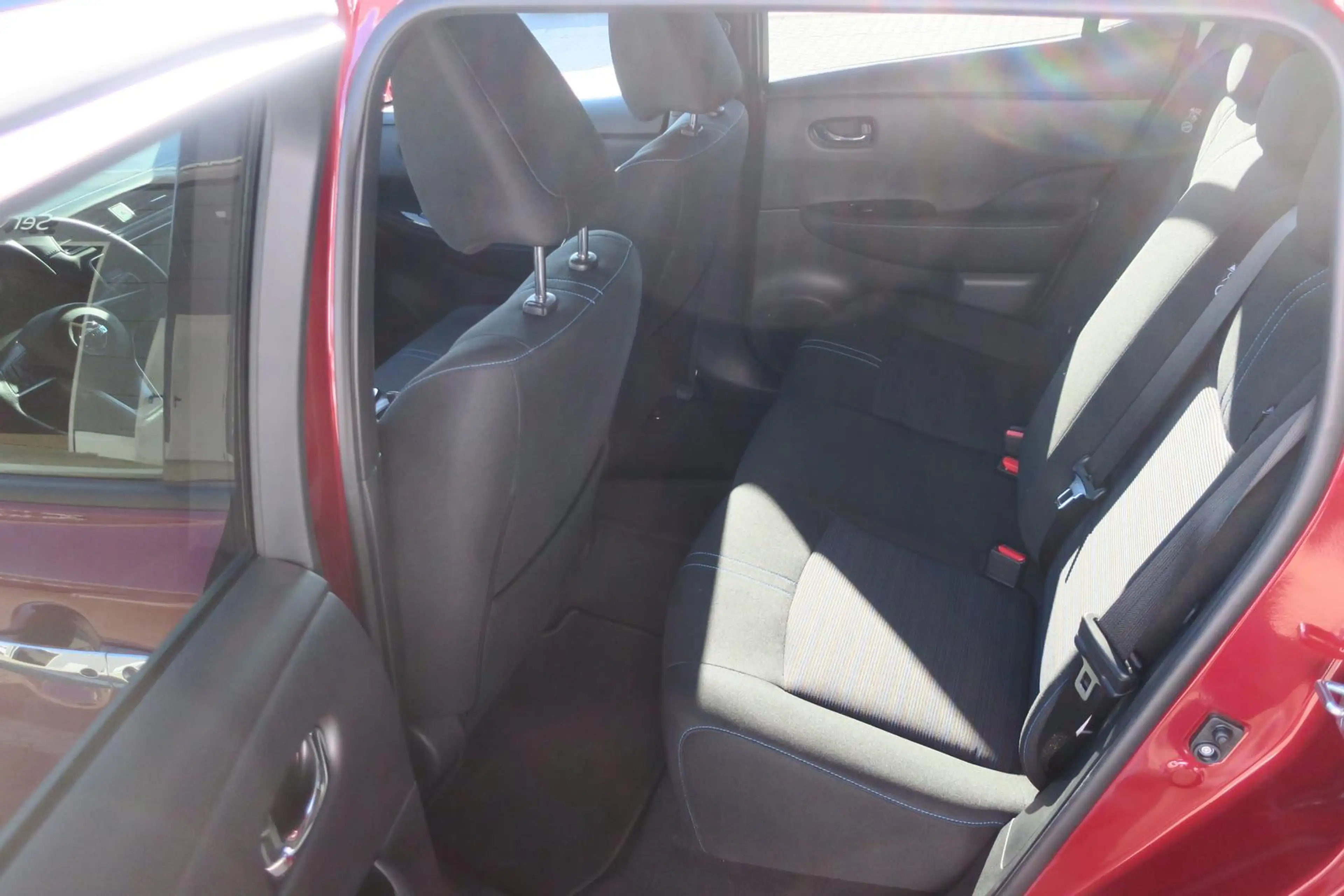 Nissan Leaf 40kWh N-CONNECTA NAVI LED AVM SHZ ProPilot — photo 9