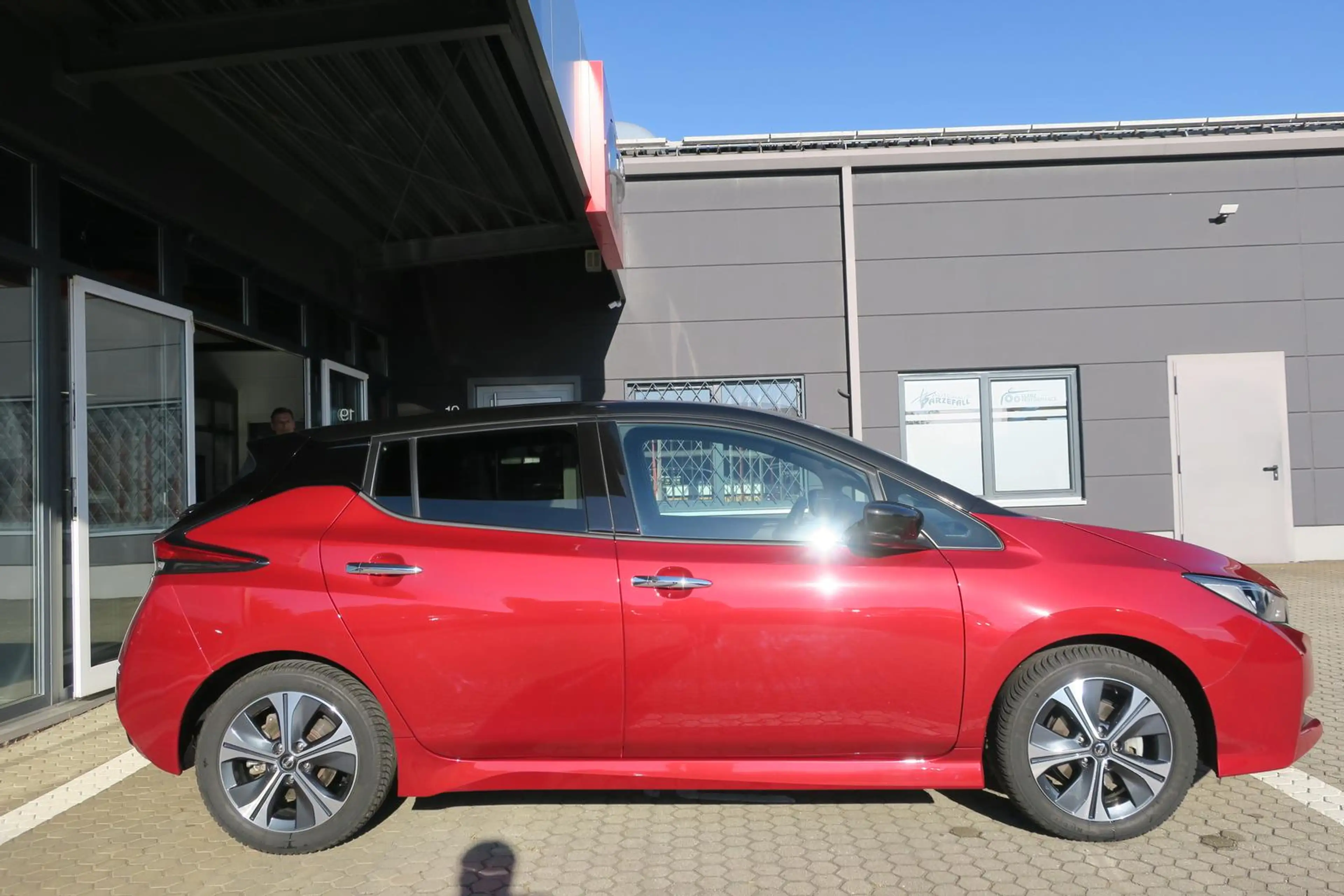 Nissan Leaf 40kWh N-CONNECTA NAVI LED AVM SHZ ProPilot — photo 5