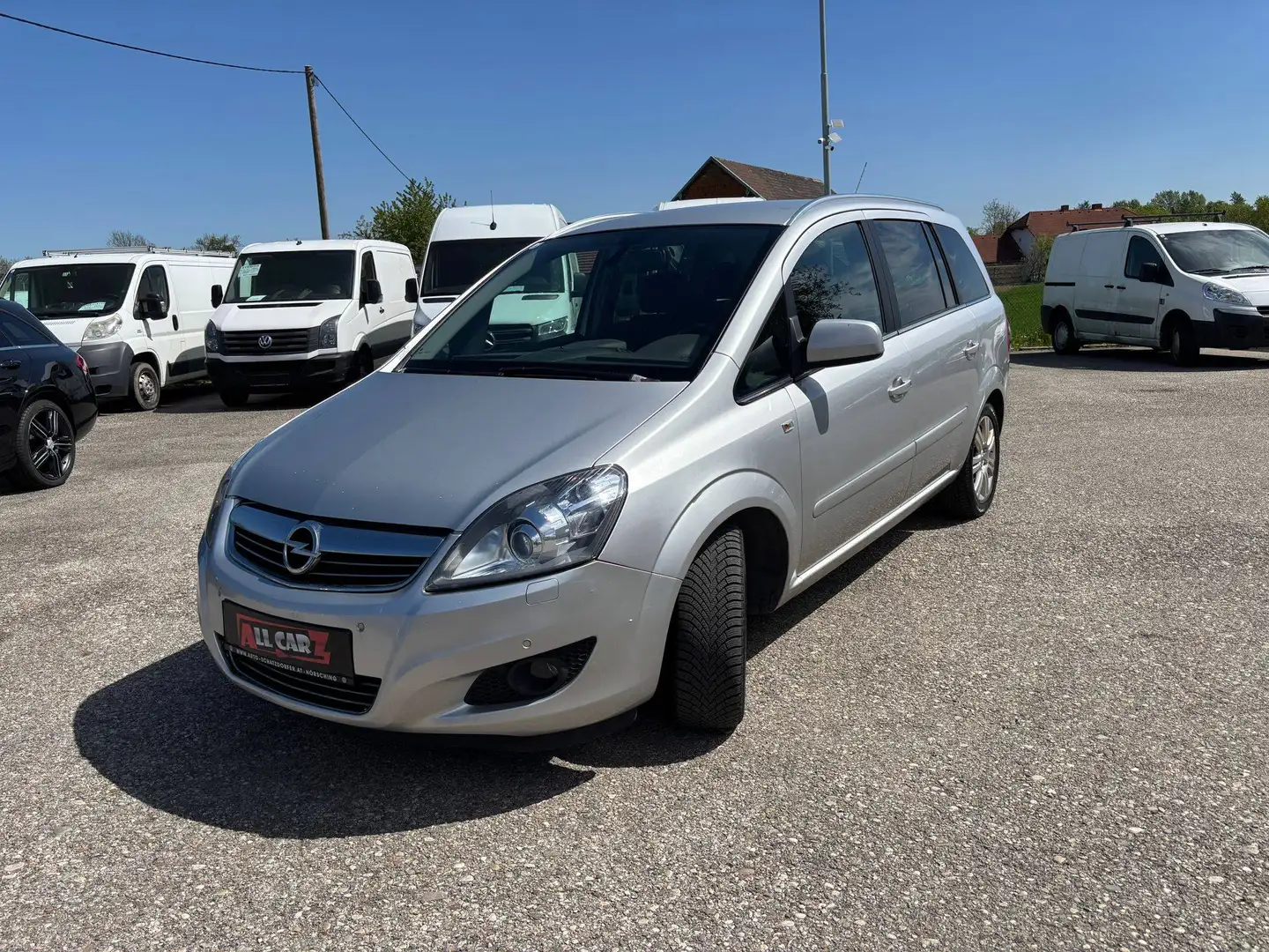 Opel Zafira Family Plus Grau - 1