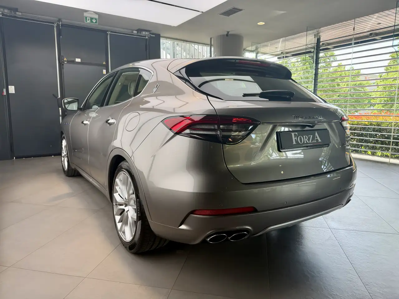 Maserati Levante 2021 — фото 13