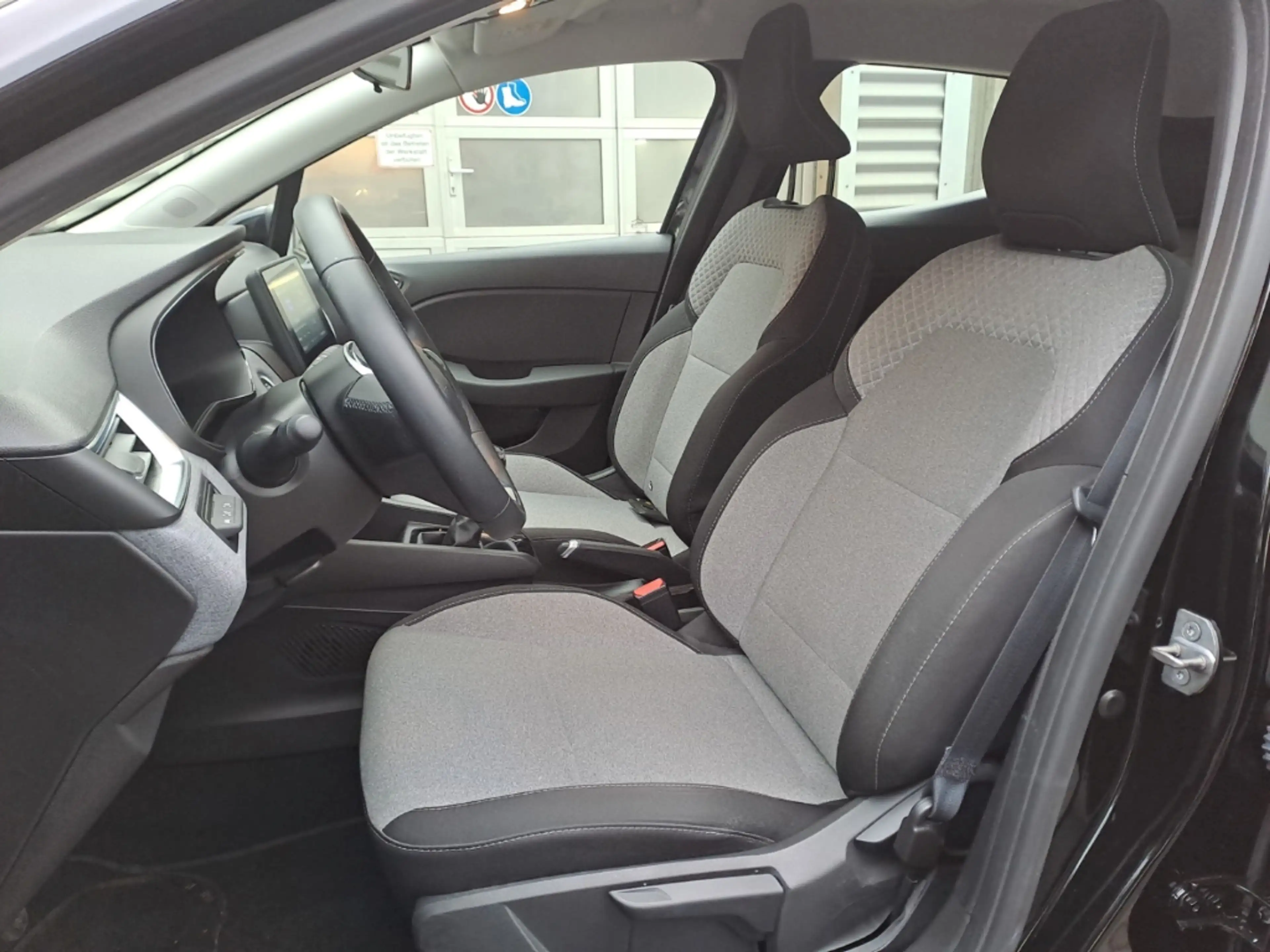 Renault Clio EVOLUTION TCe 90 Evolution KLIMA+SHZ+PDC+USB+LED+D — photo 9