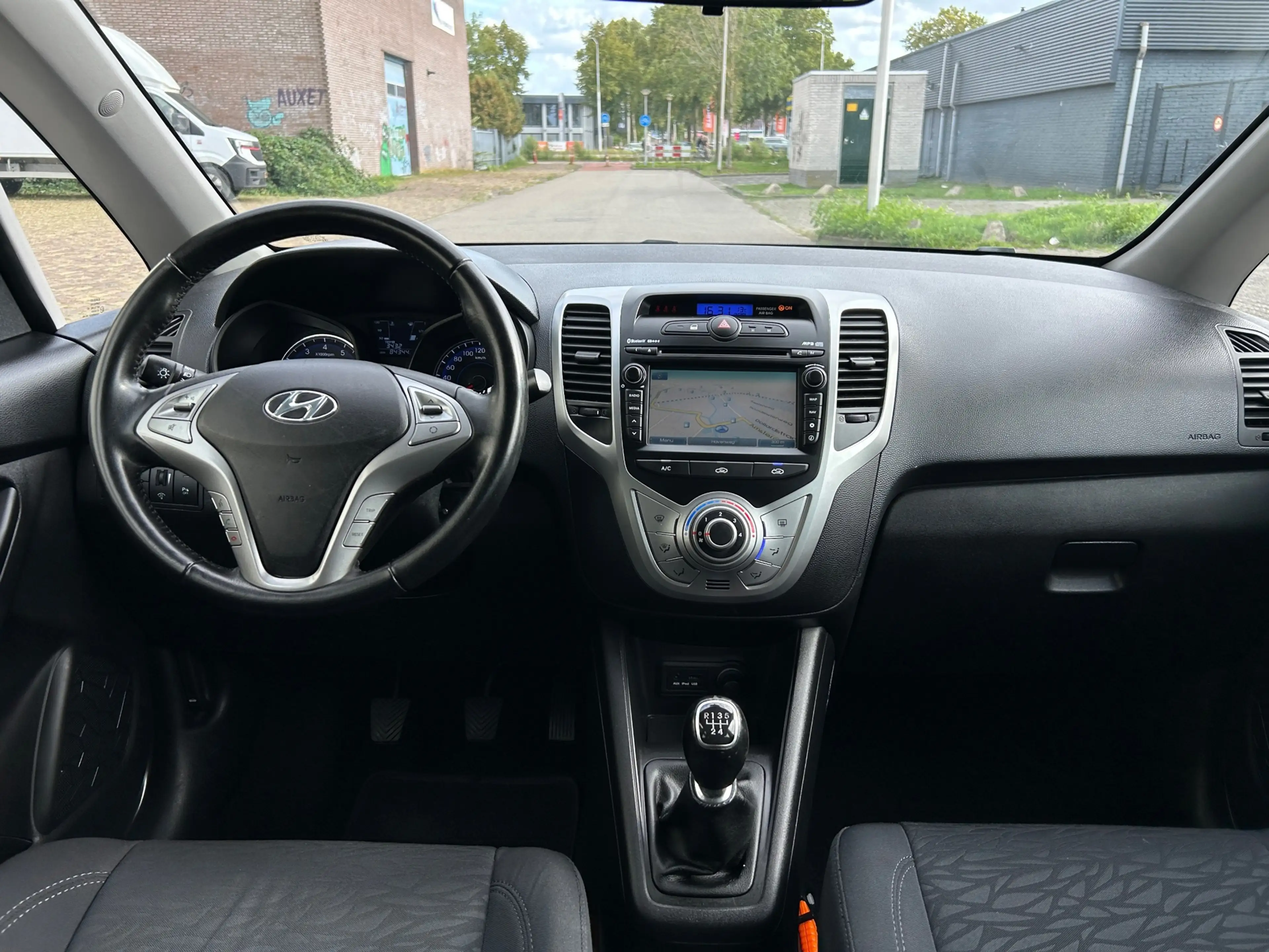 Hyundai iX20 1.4i i-Magine — photo 10