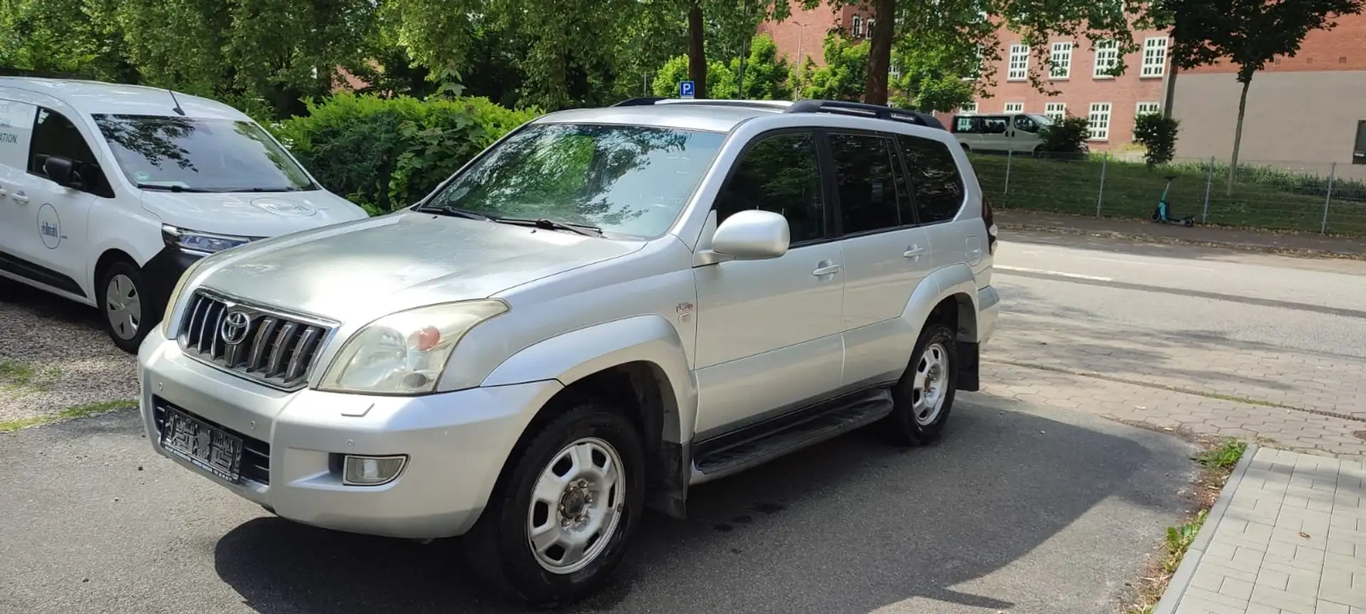 Toyota Land Cruiser Toyota Landcruiser Automatic 5 Doors 2008 Ezüst - 2