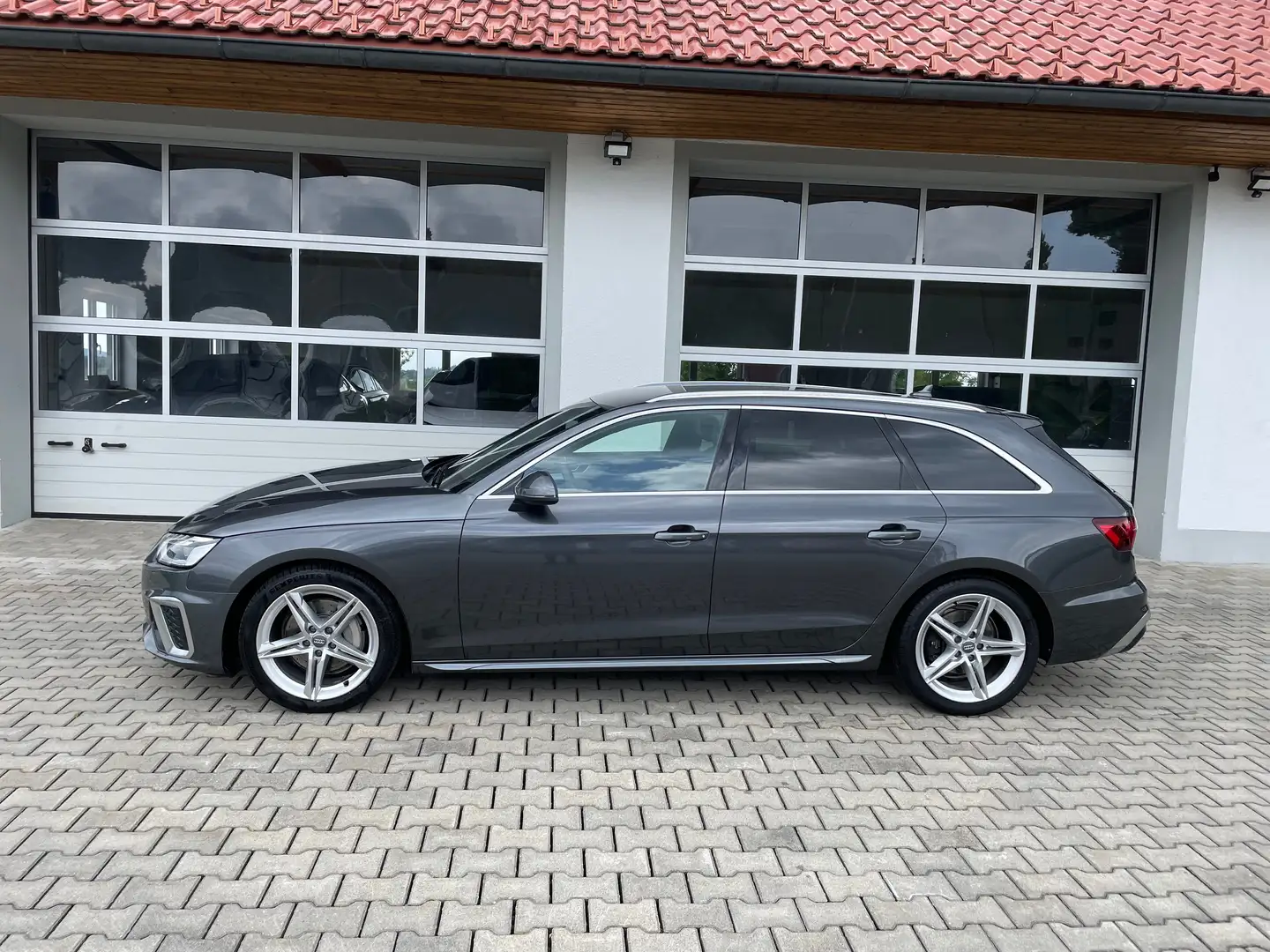 Audi A4 40 TDI quattro S line S-tronic *RFK*AHV*ACC*APP* Grau - 2