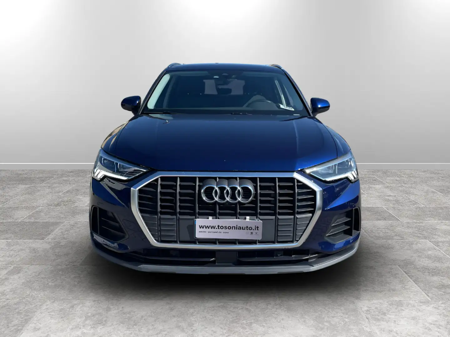 Audi Q3 45 1.4 tfsi e Business s-tronic Blu/Azzurro - 2