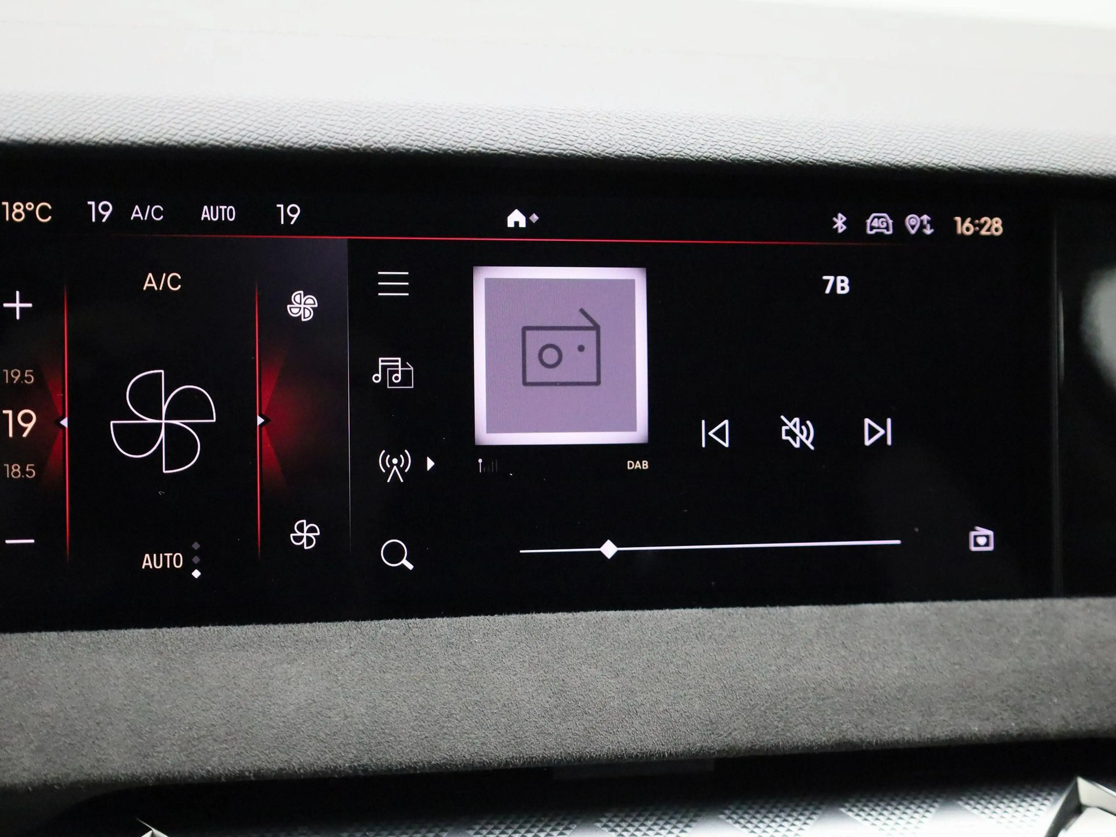 DS Automobiles DS 4 130 Auto Performance Line !! Actieprijs !! — photo 15