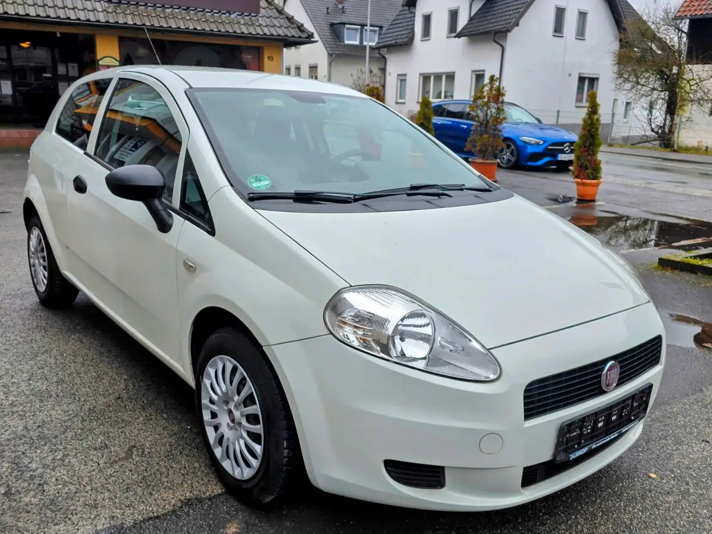 Fiat Grande Punto 1.2 8V Basis*GEPFLEGT+TÜV NEU - 2