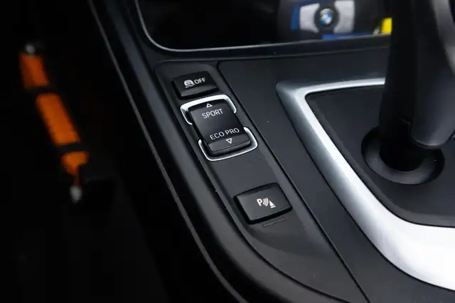 BMW 4 Series view 17