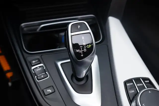 BMW 4 Series view 16