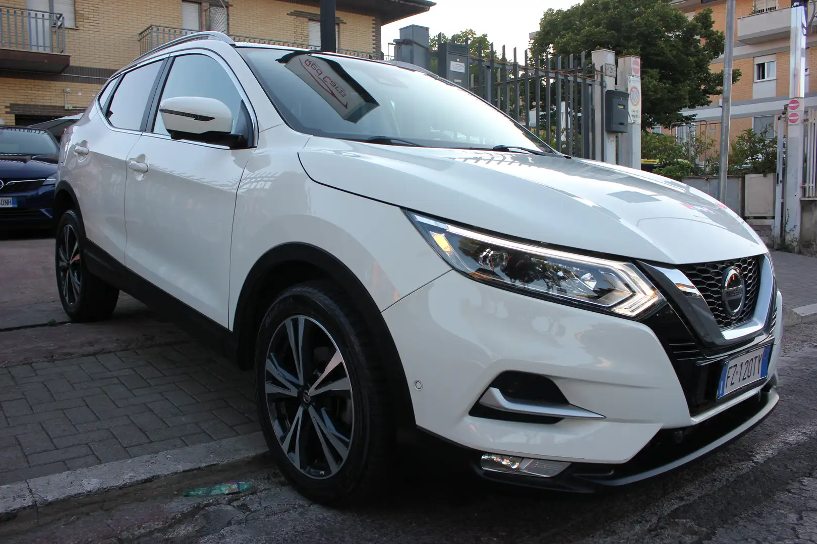 Nissan Qashqai 1.5 dci N-CONNECTA *PREZZO VERO* AUTOMATICA TETTO - 2