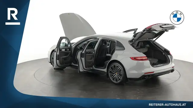 Porsche Panamera view 10