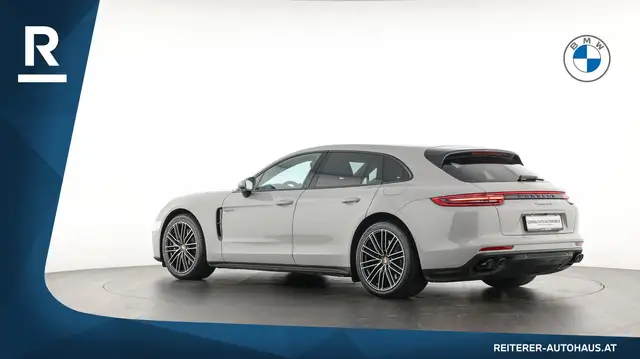 Porsche Panamera view 4