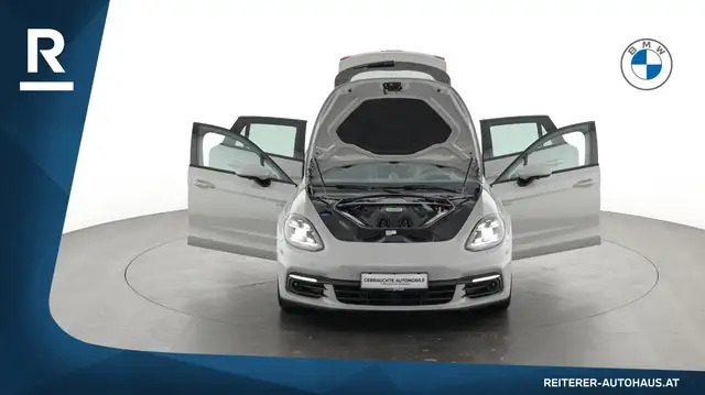 Porsche Panamera view 8